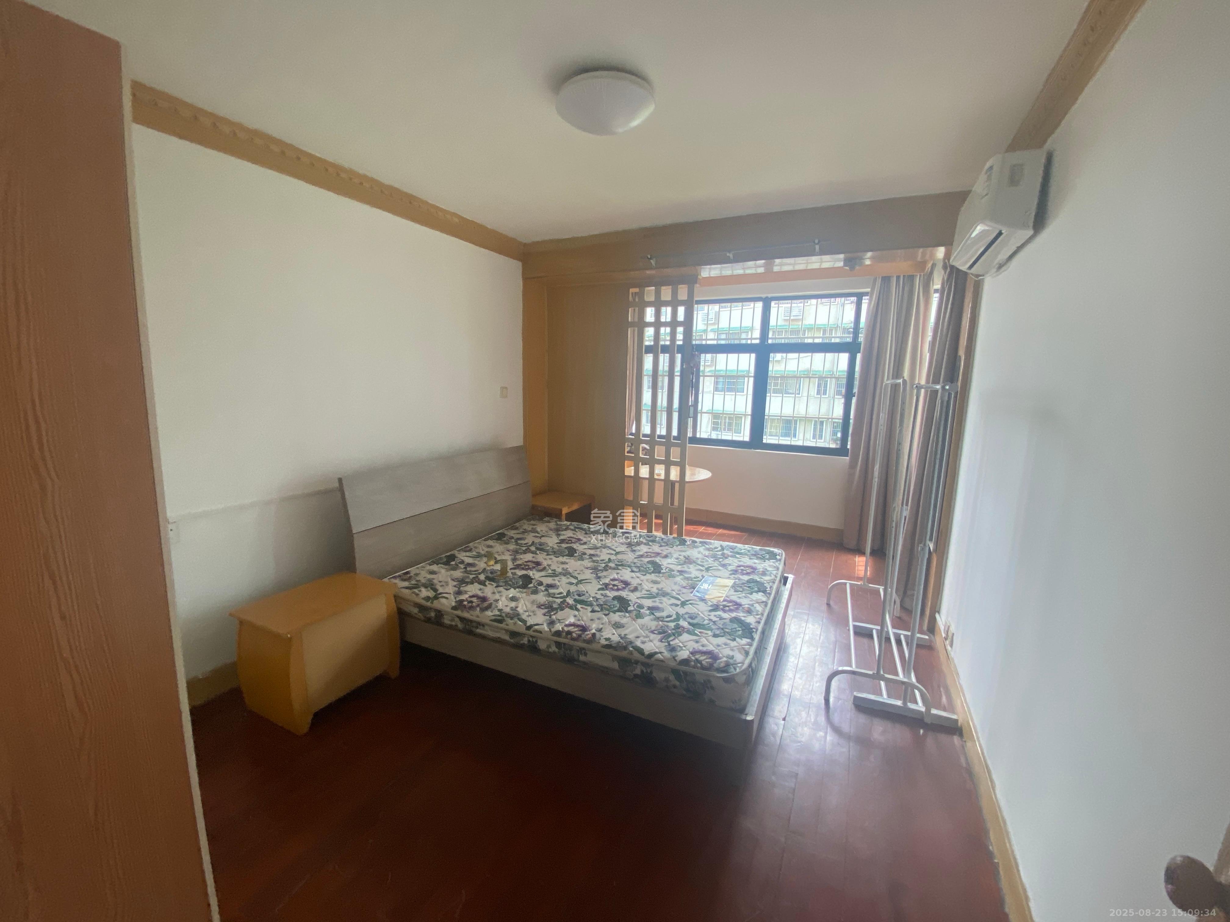 梨子山社区长电宿舍  2室1厅1卫    1300.0元/月室内图