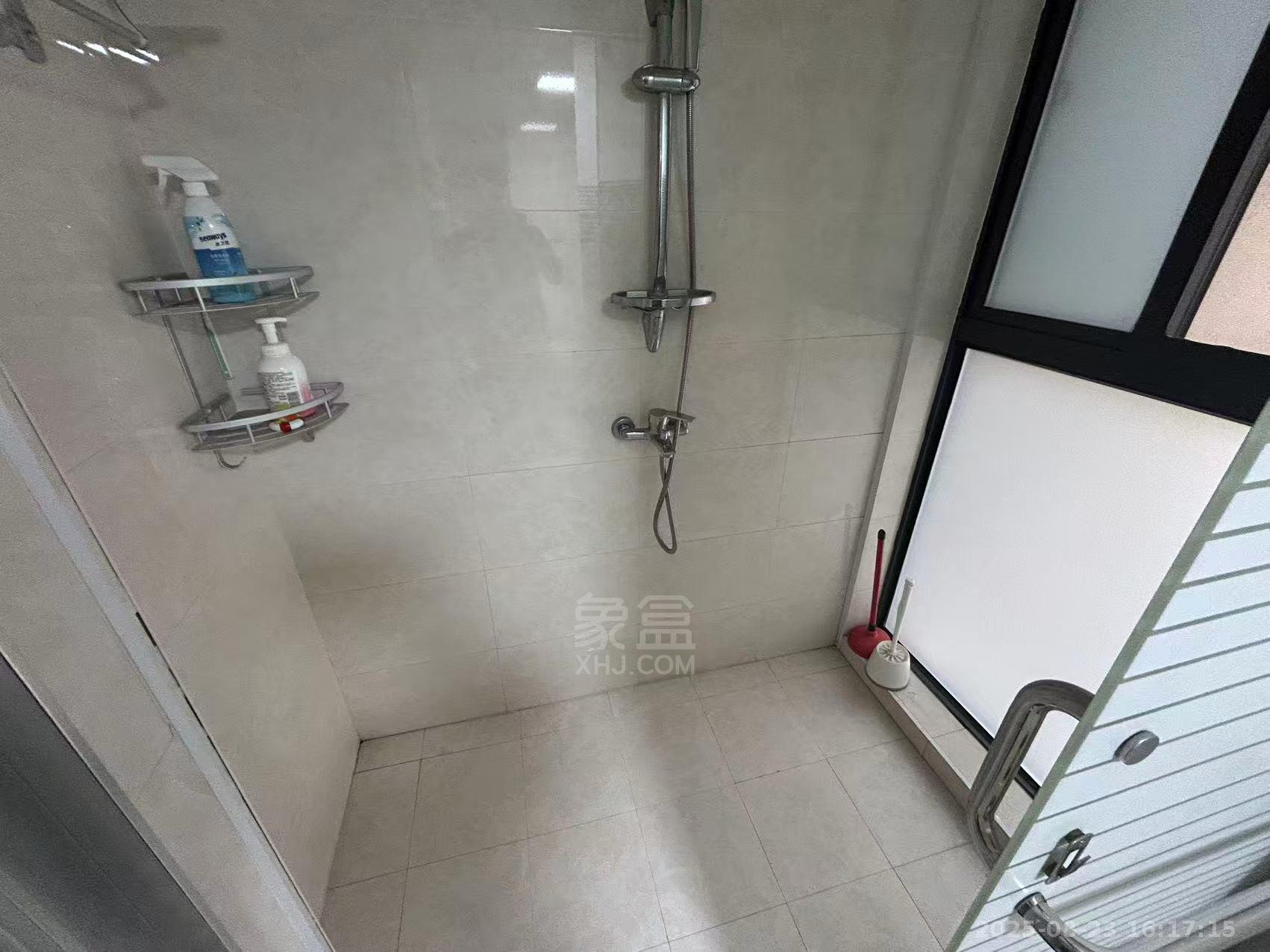 栗雨香堤  2室1厅1卫   1700.00元/月室内图