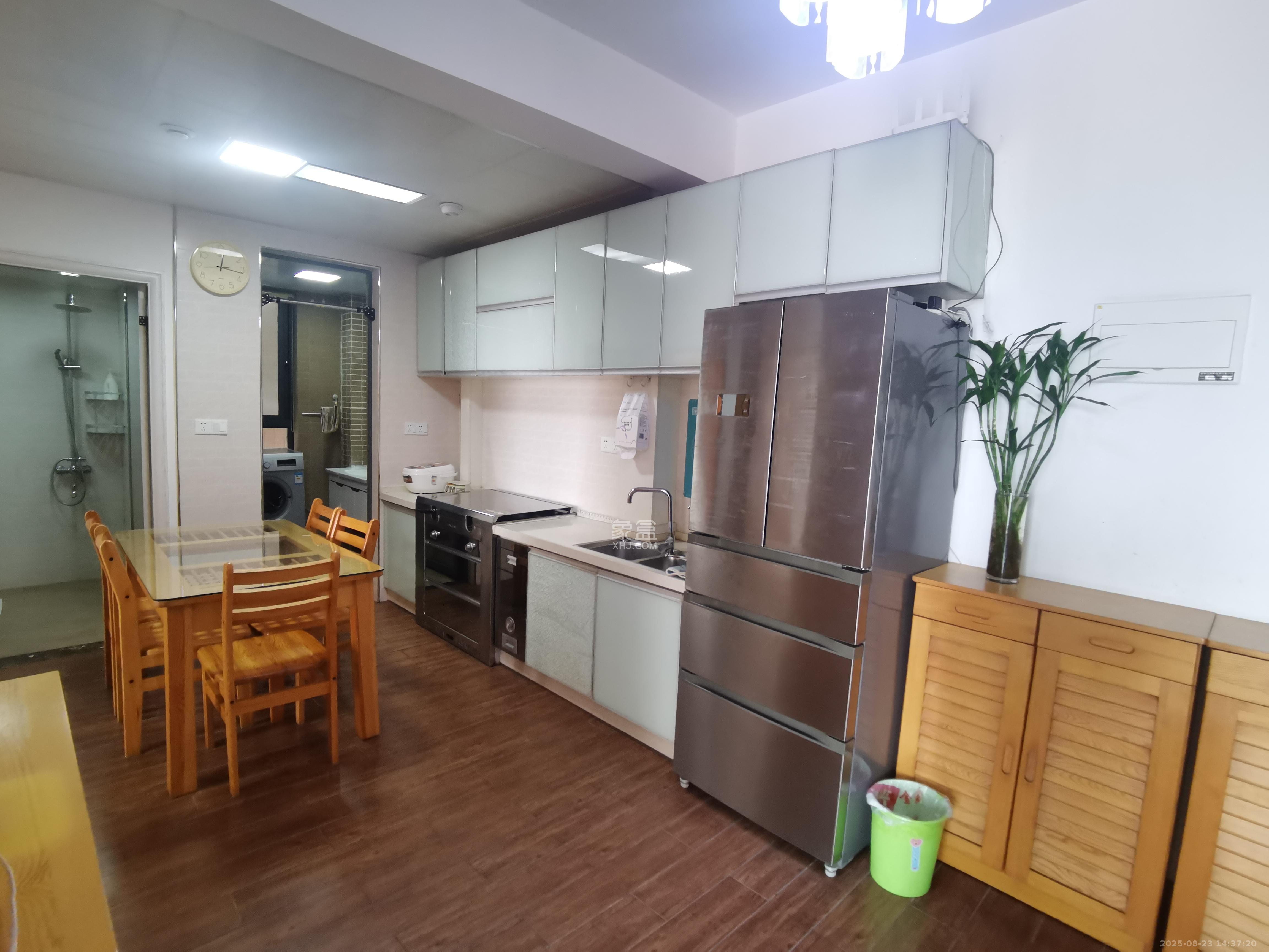 万博汇  2室2厅1卫   3000.00元/月室内图