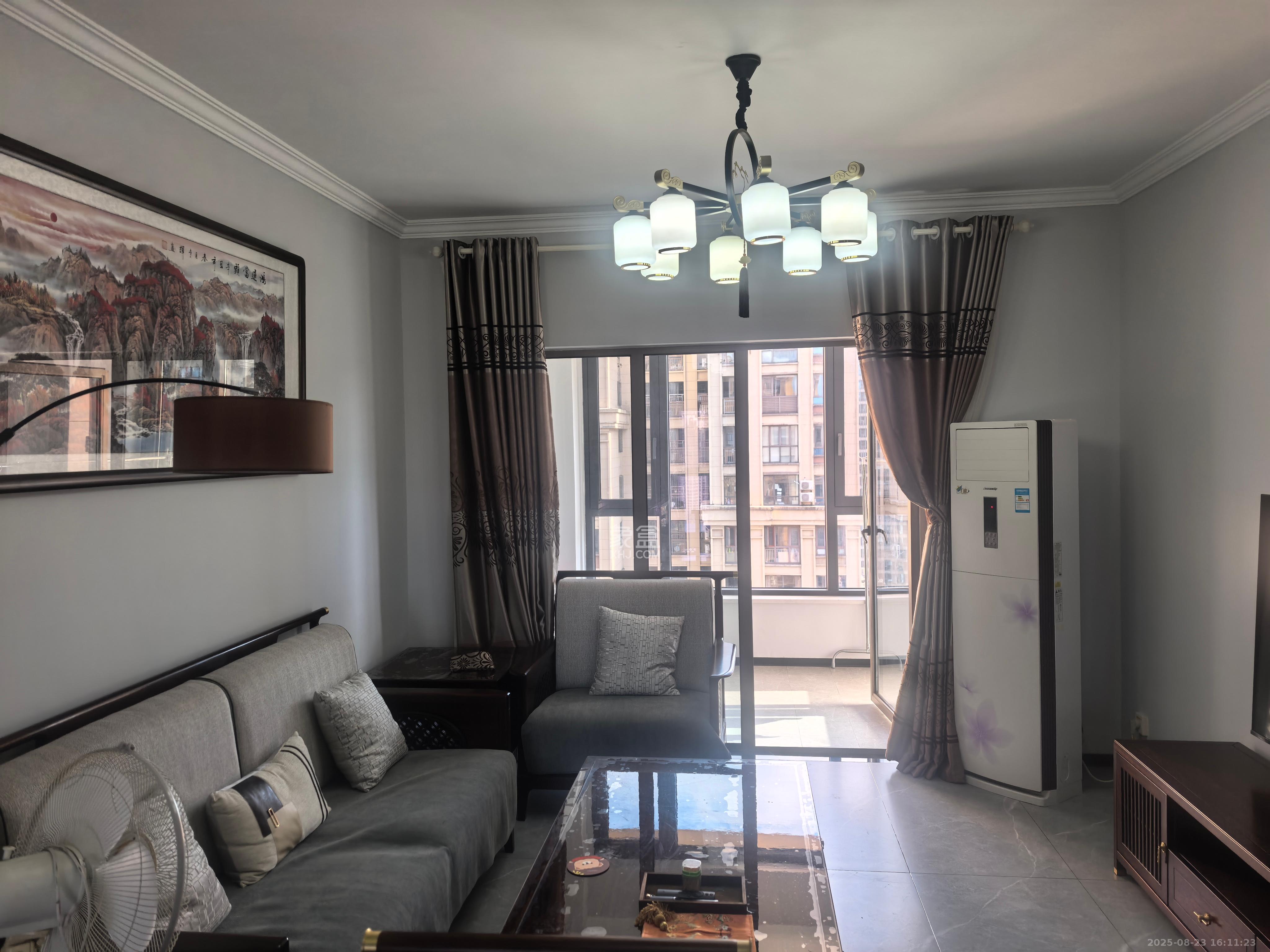 世茂铂翠湾二期  3室2厅1卫    3500.0元/月 世茂铂翠湾二期  3室2厅1卫    3500.0元/月室内图