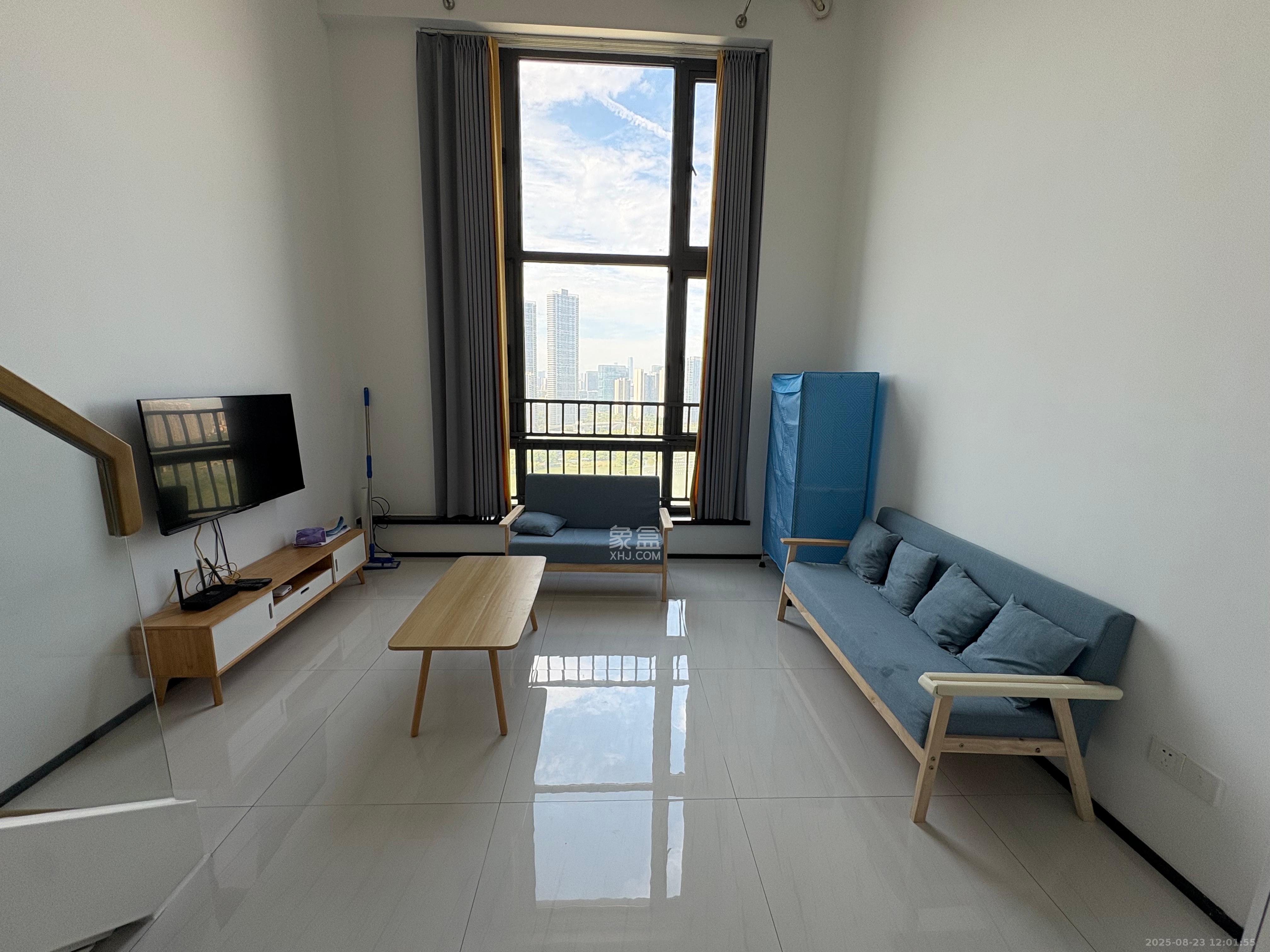 藏珑湖上公馆  1室1厅1卫    3000.0元/月室内图