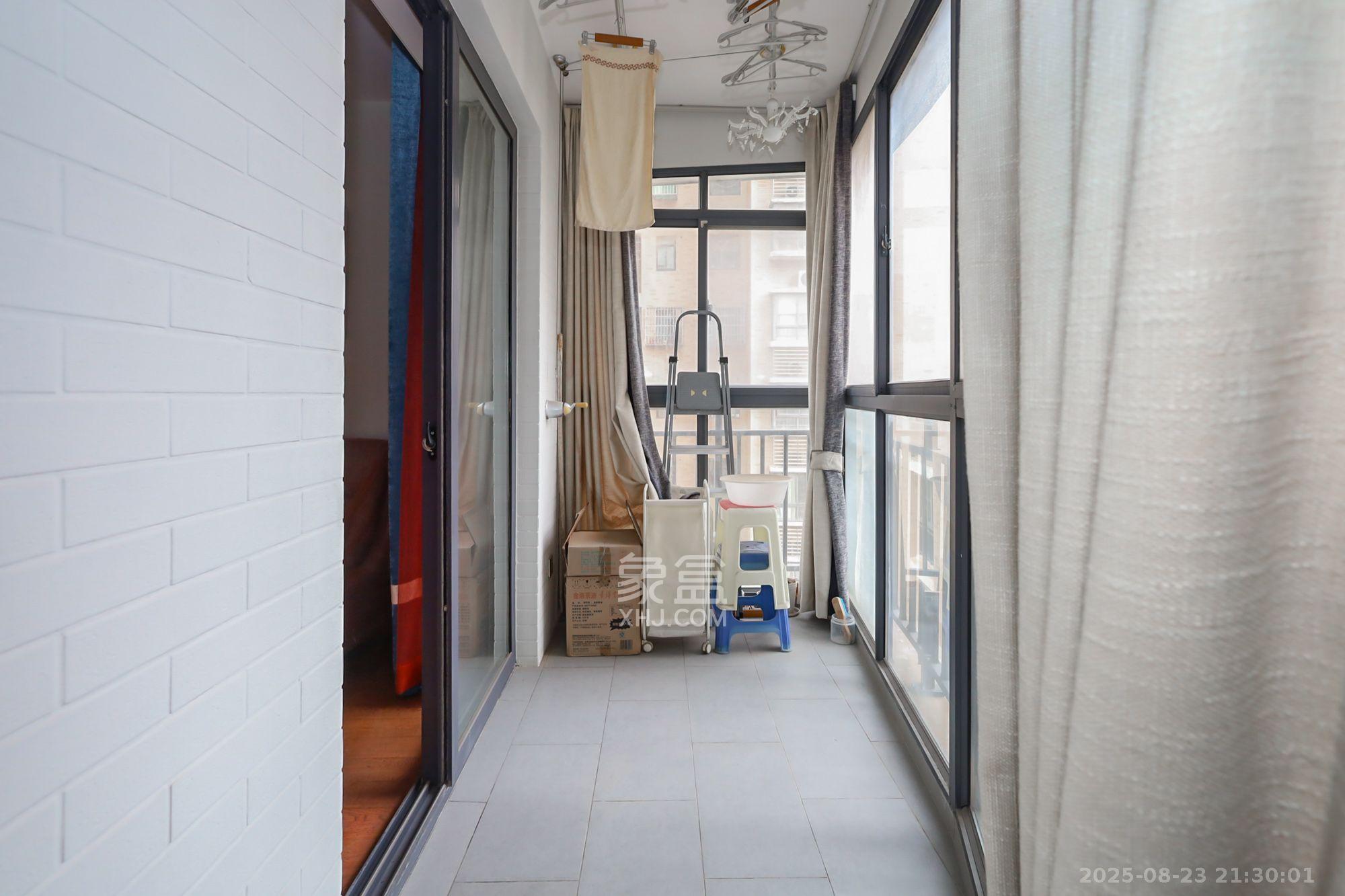 天骄福邸  3室2厅1卫    2700.0元/月室内图