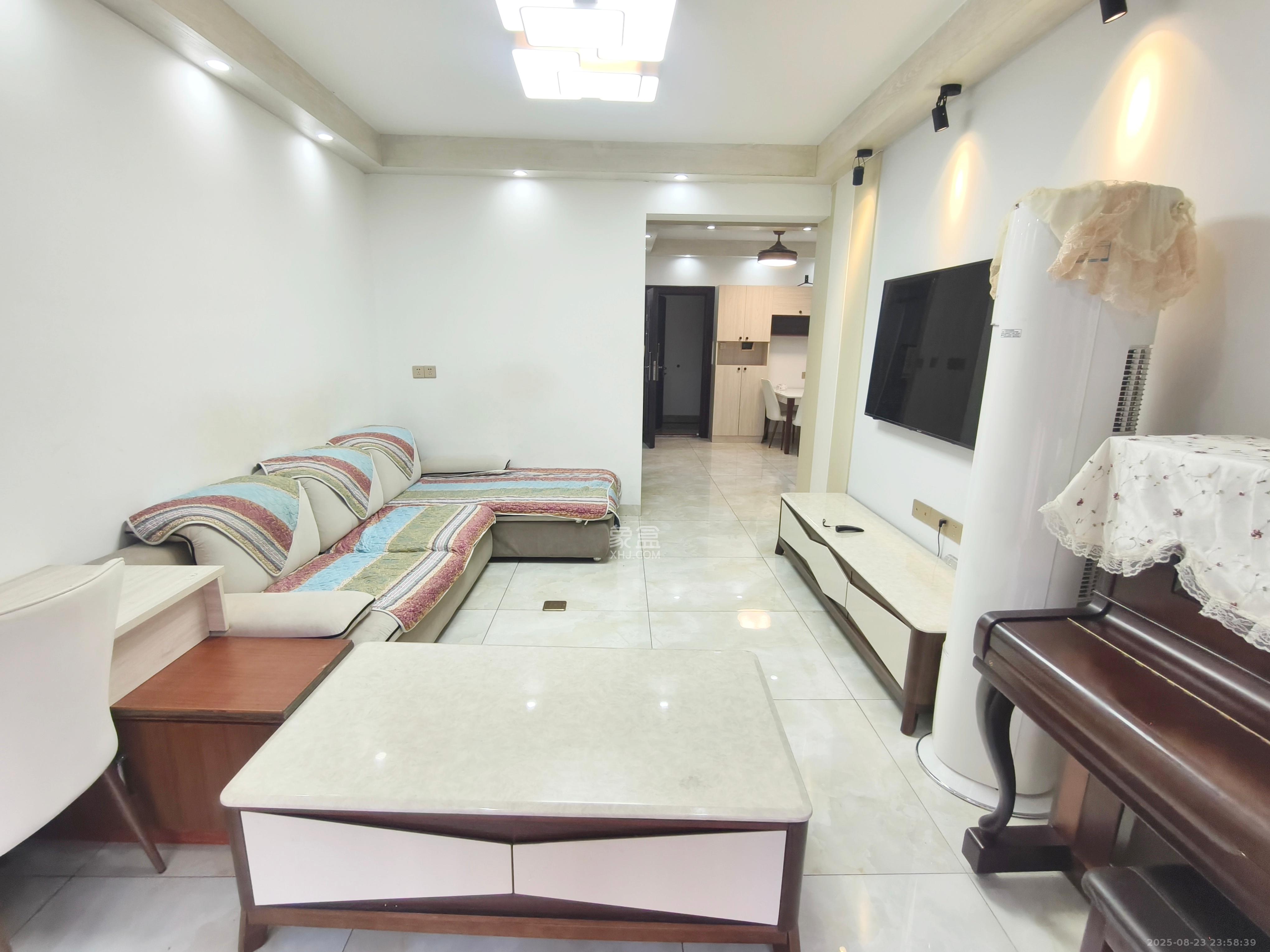 梅溪鑫苑名家 3室2厅1卫 2700.0元/月 梅溪鑫苑名家 3室2厅1卫 2700.0元/月室内图