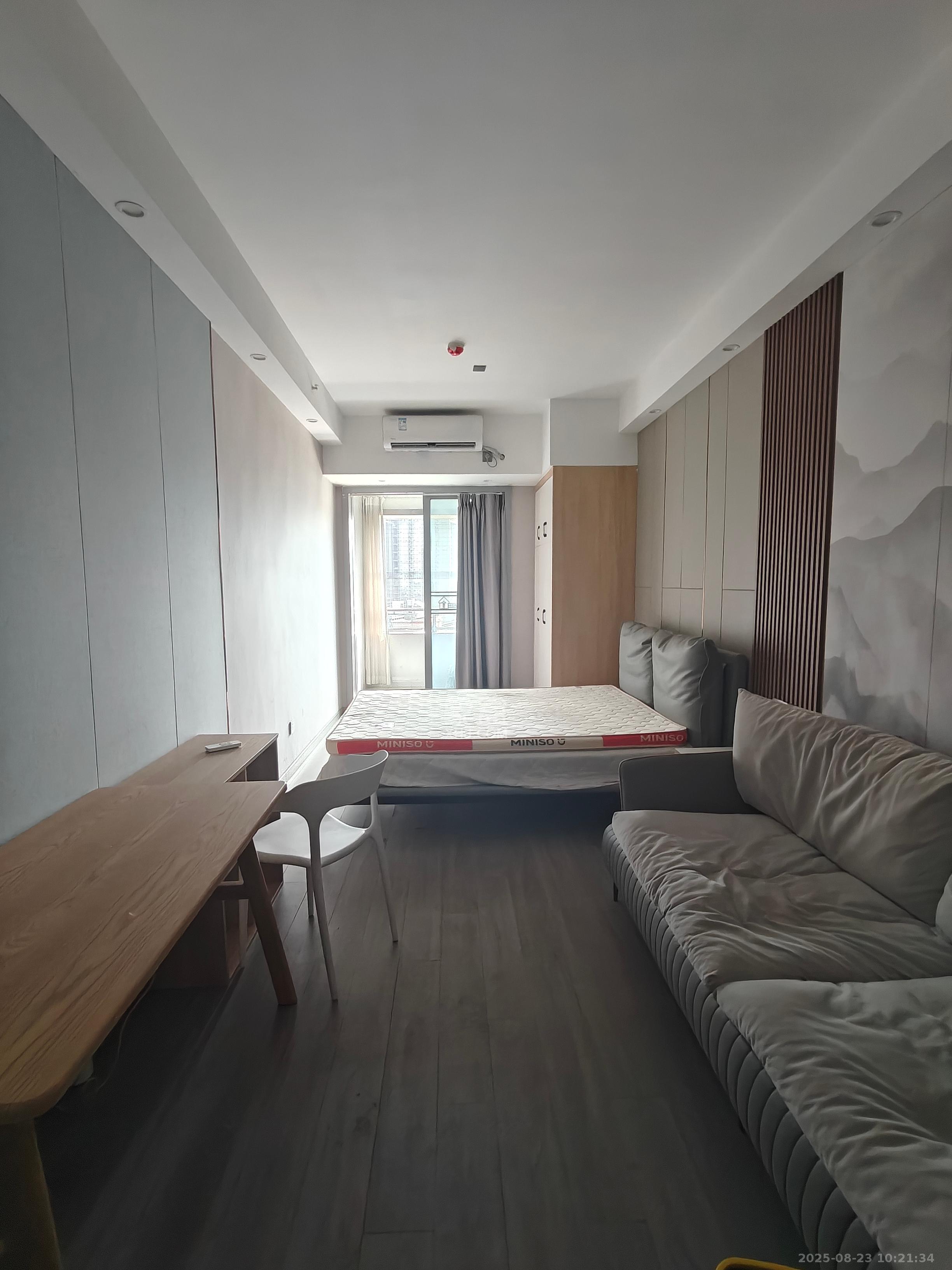 壹廷中央府院(福地花园) 1室1厅1卫 1800.0元/月 壹廷中央府院(福地花园) 1室1厅1卫 1800.0元/月室内图