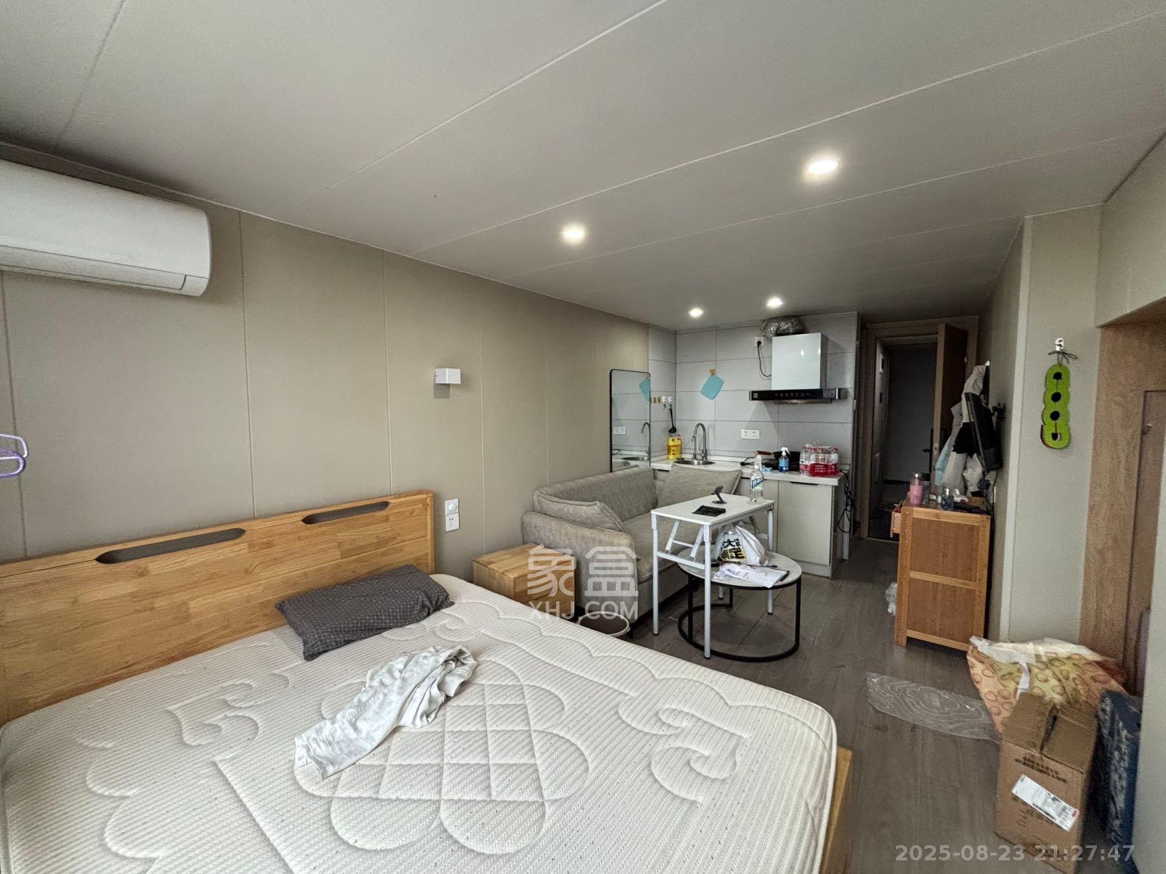 藏珑湖上公馆 1室1厅1卫 1700.0元/月 藏珑湖上公馆 1室1厅1卫 1700.0元/月室内图