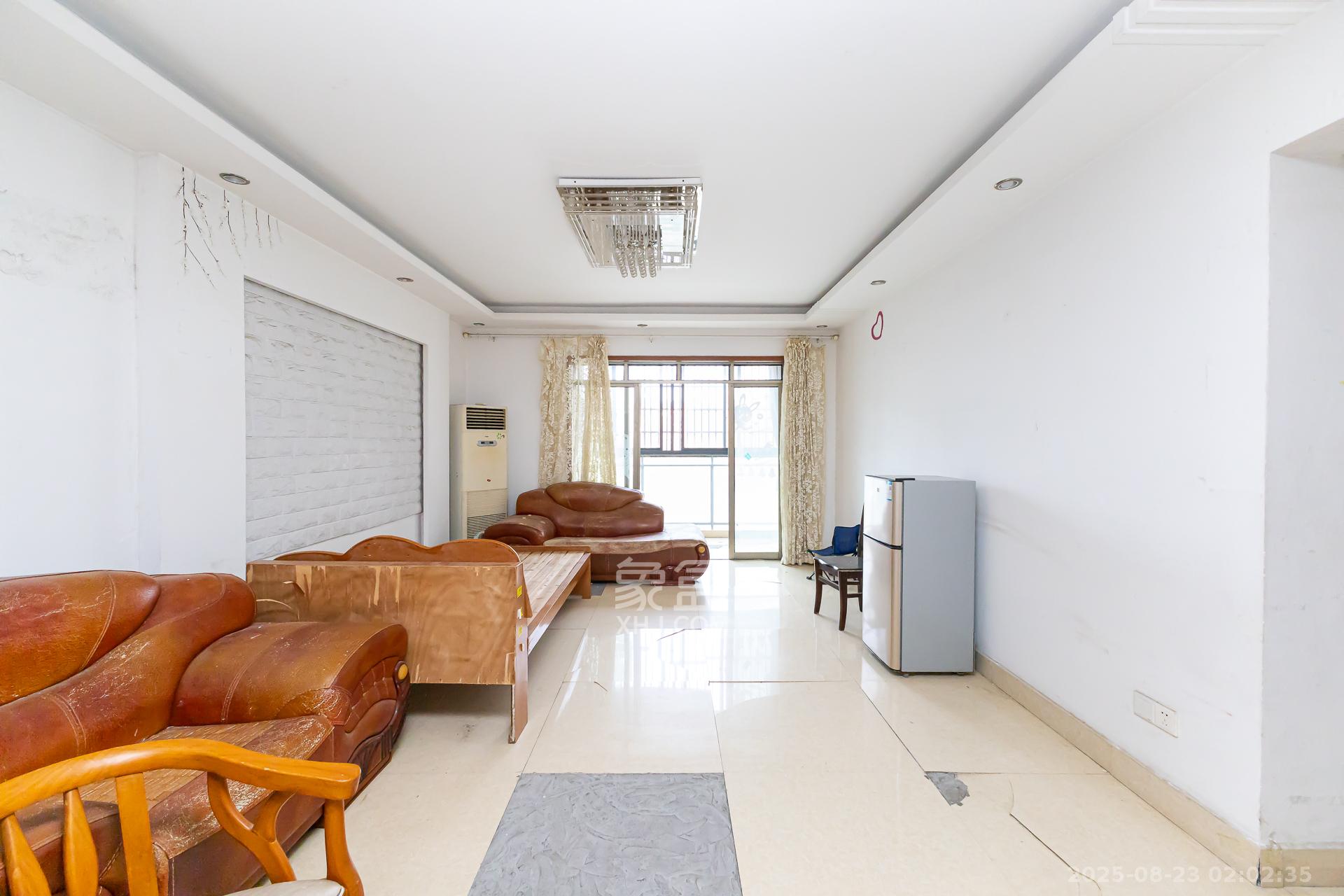 双盈卧龙湾  4室2厅2卫    70.0万