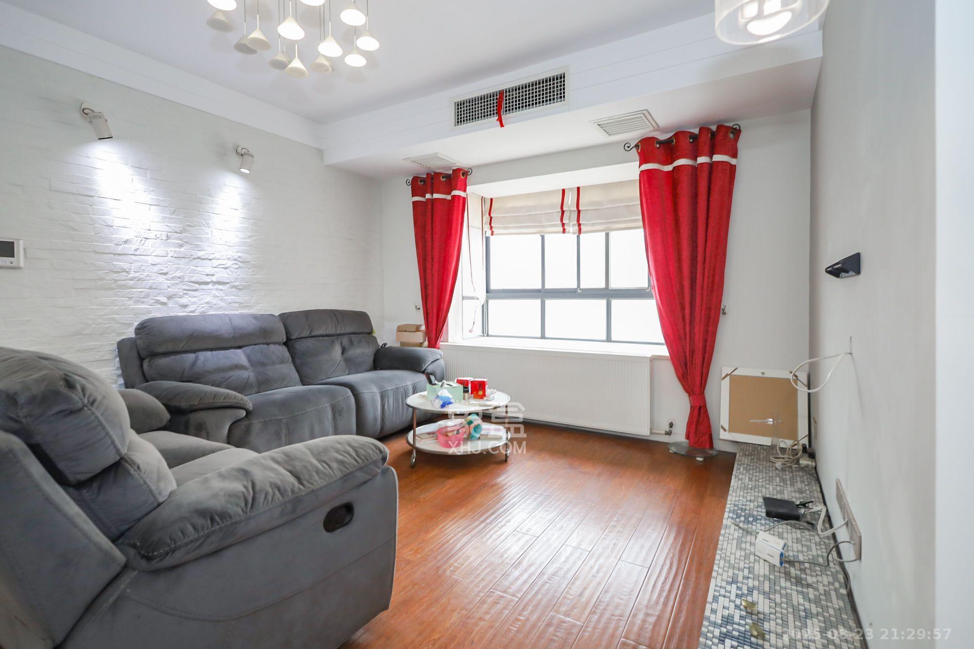 天骄福邸  3室2厅1卫    2700.0元/月室内图