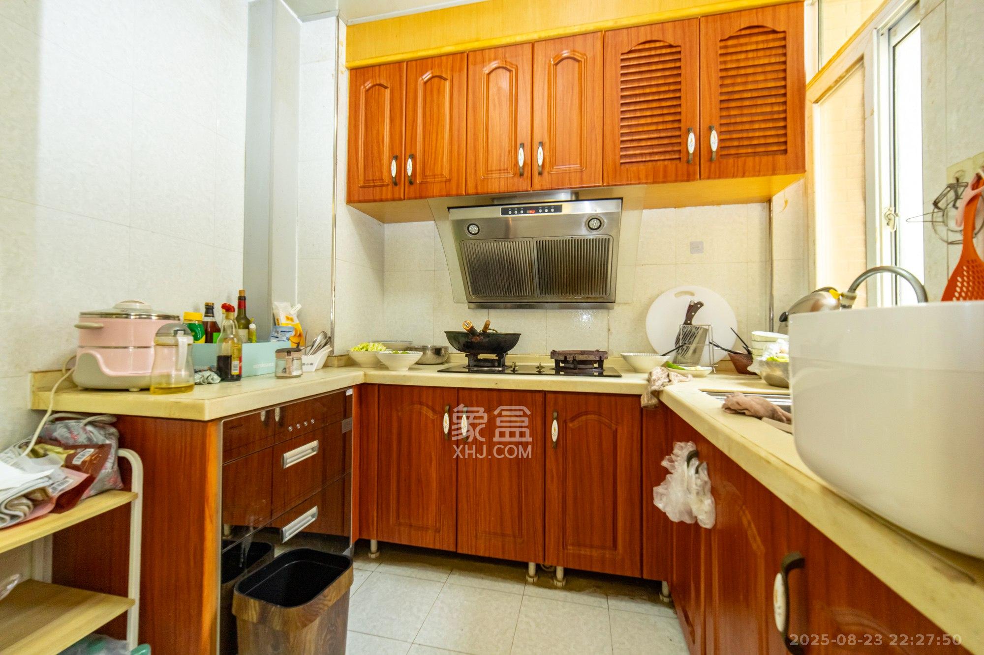 楚天世纪城东苑 2室2厅1卫 43.8万 楚天世纪城东苑 2室2厅1卫 43.8万厨房