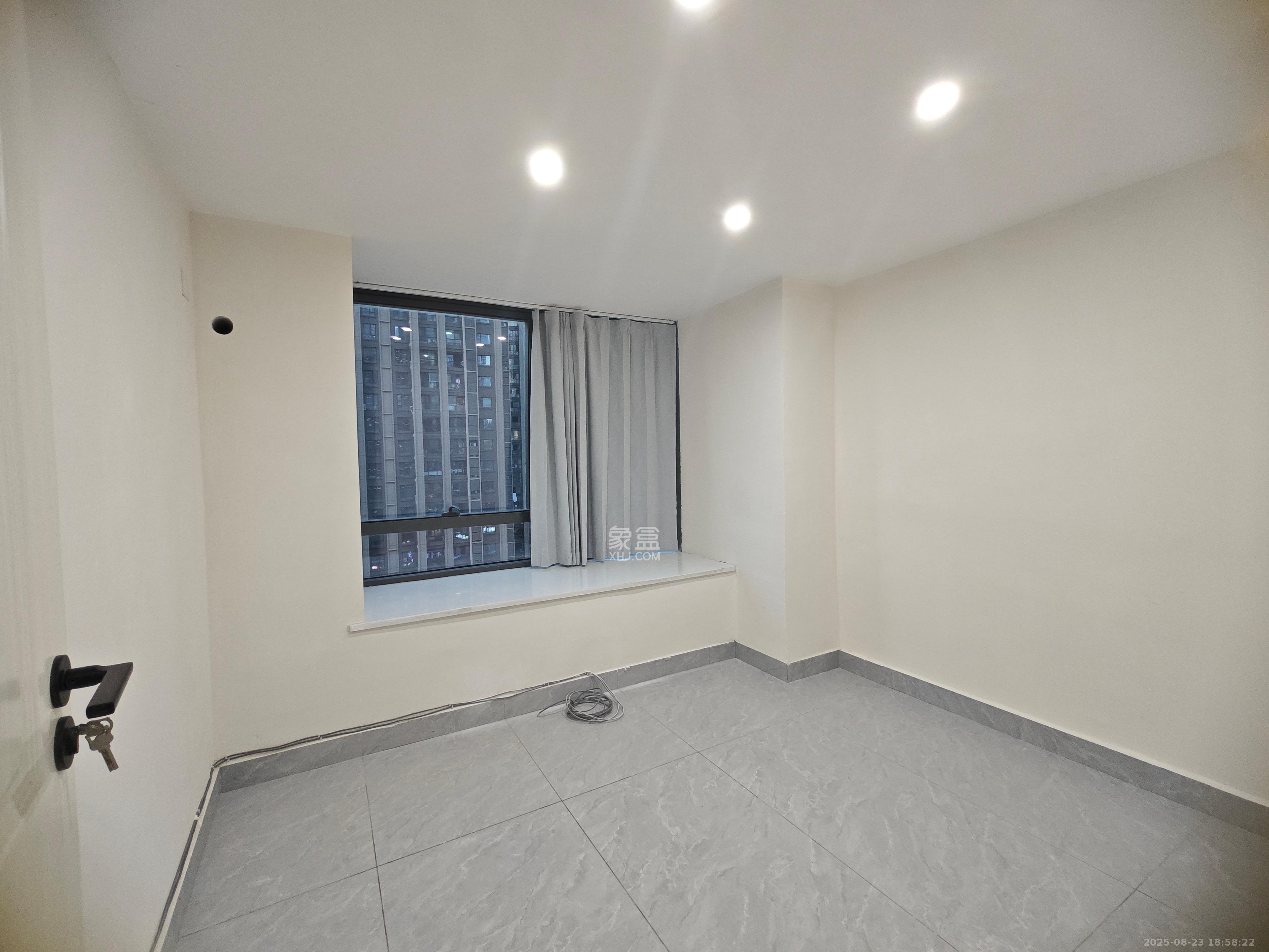 龙湖铂金岛  1室0厅0卫    3500.0元/月 龙湖铂金岛  1室0厅0卫    3500.0元/月室内图