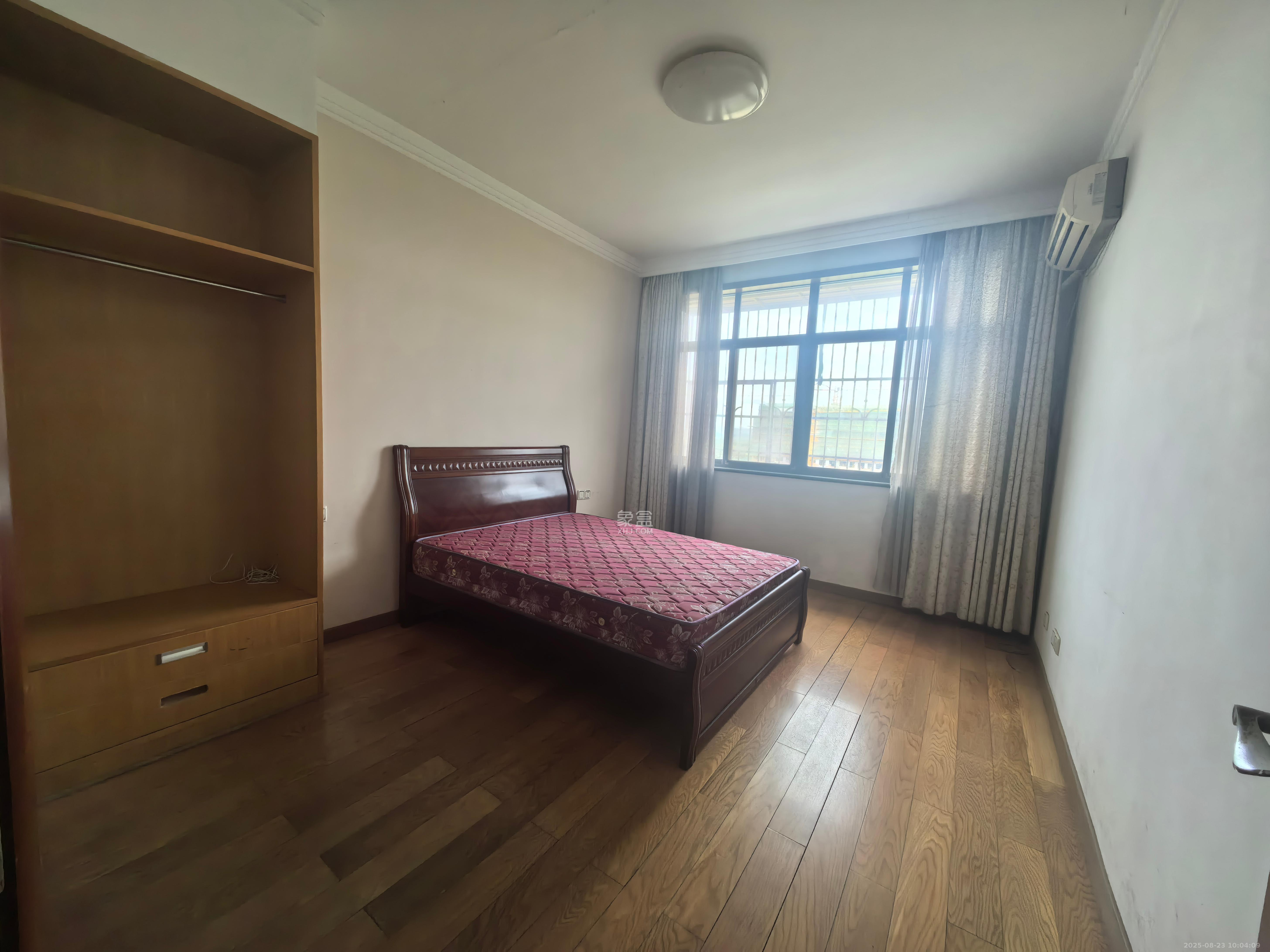 松雅安置小区  4室2厅2卫    1500.0元/月 松雅安置小区  4室2厅2卫    1500.0元/月室内图