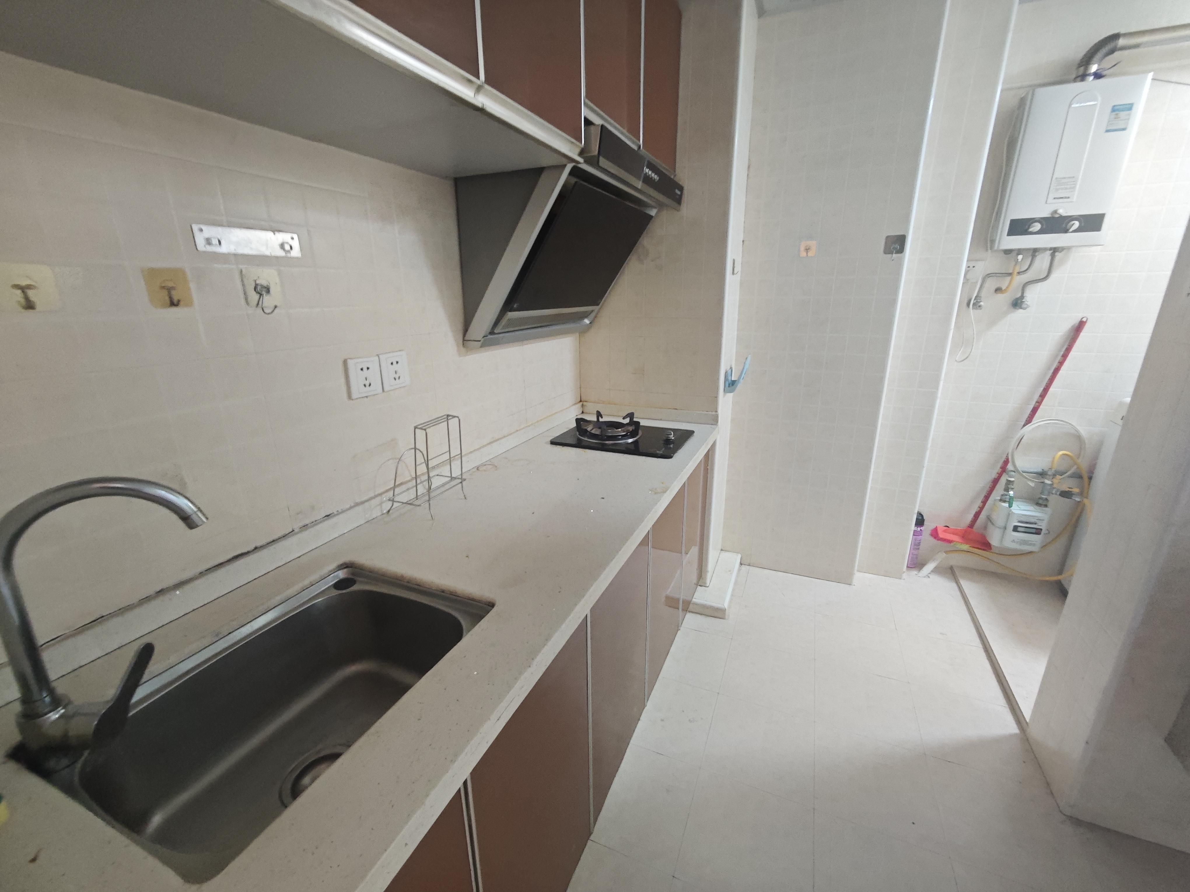 中建国际大厦  2室1厅1卫   1450.00元/月室内图