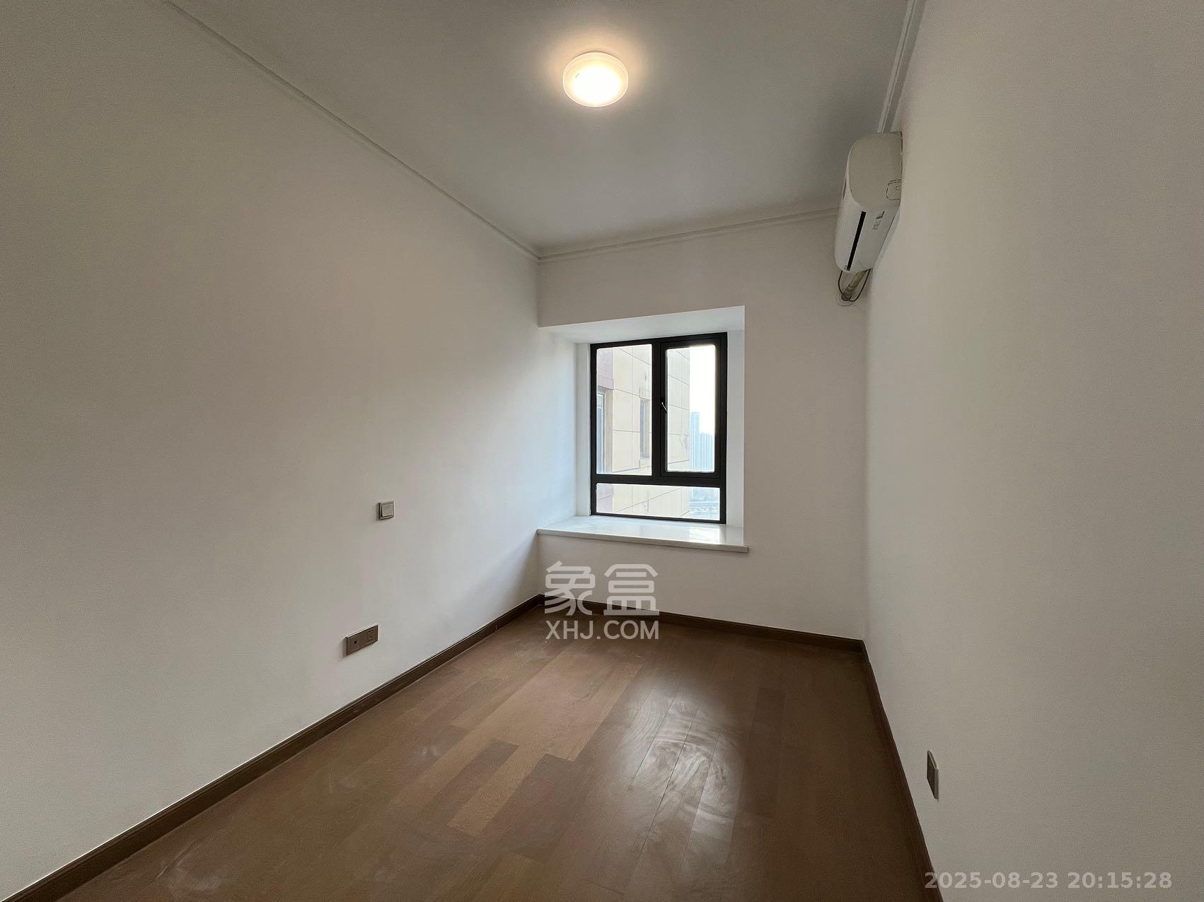 阳光城尚东湾蓝莓苑  4室2厅2卫    3000.0元/月 阳光城尚东湾蓝莓苑  4室2厅2卫    3000.0元/月室内图