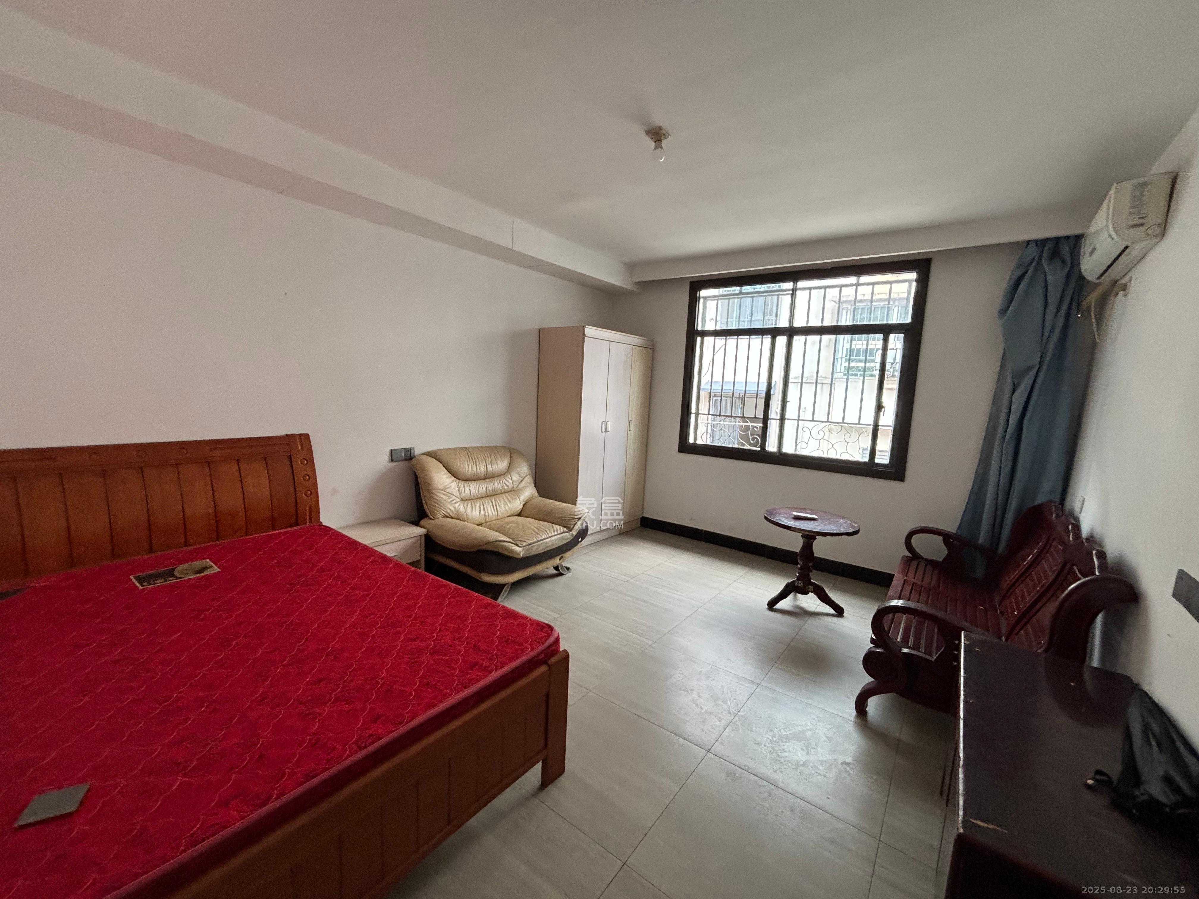 星沙二区 1室1厅1卫 450.0元/月 星沙二区 1室1厅1卫 450.0元/月室内图