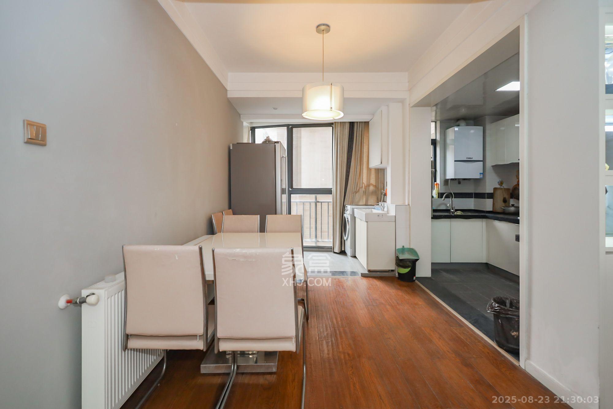 天骄福邸  3室2厅1卫    2700.0元/月室内图