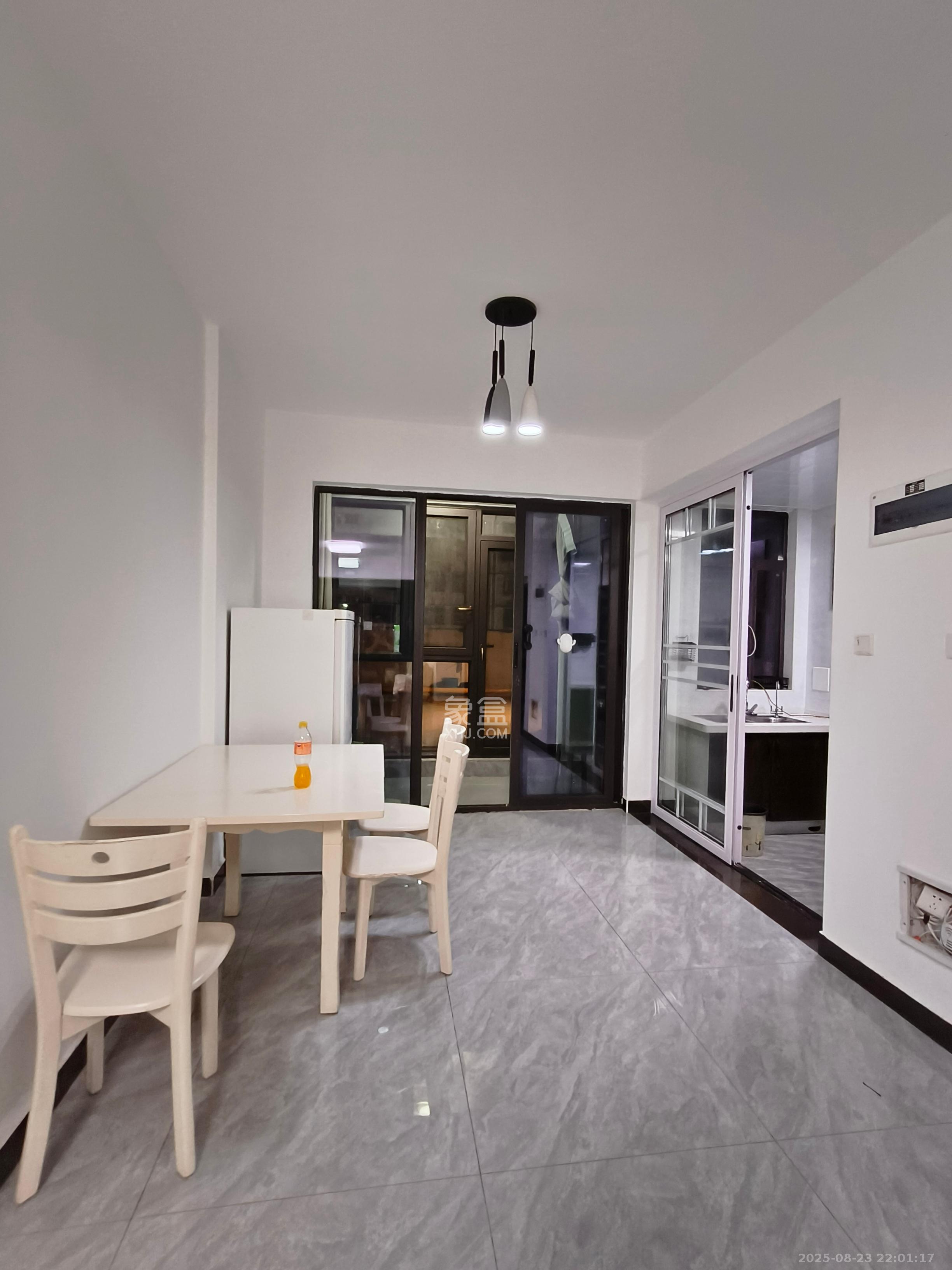 星雅美辰  3室2厅2卫    2500.0元/月室内图