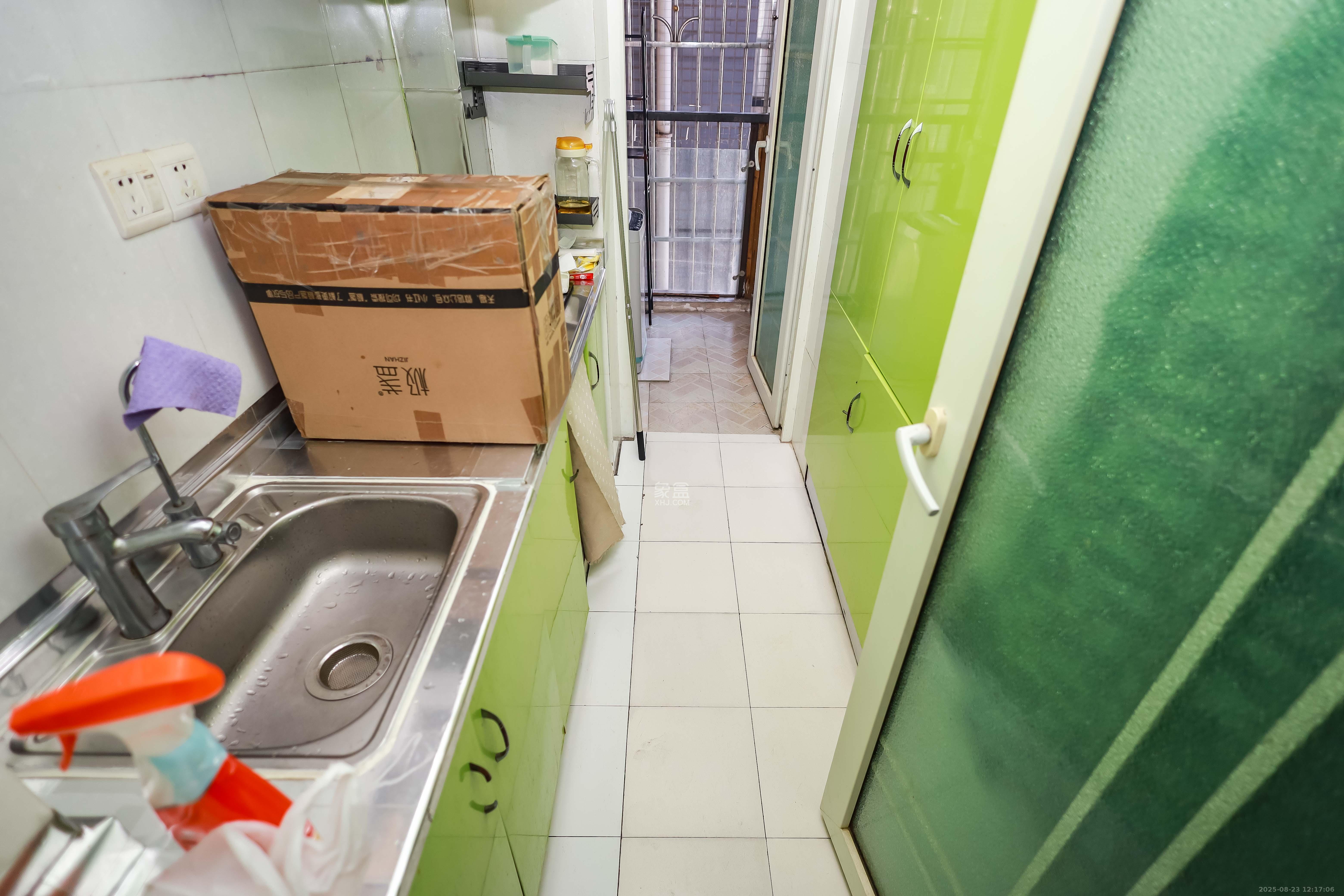 未来城科学家园  1室1厅1卫    30.0万 未来城科学家园  1室1厅1卫    30.0万厨房