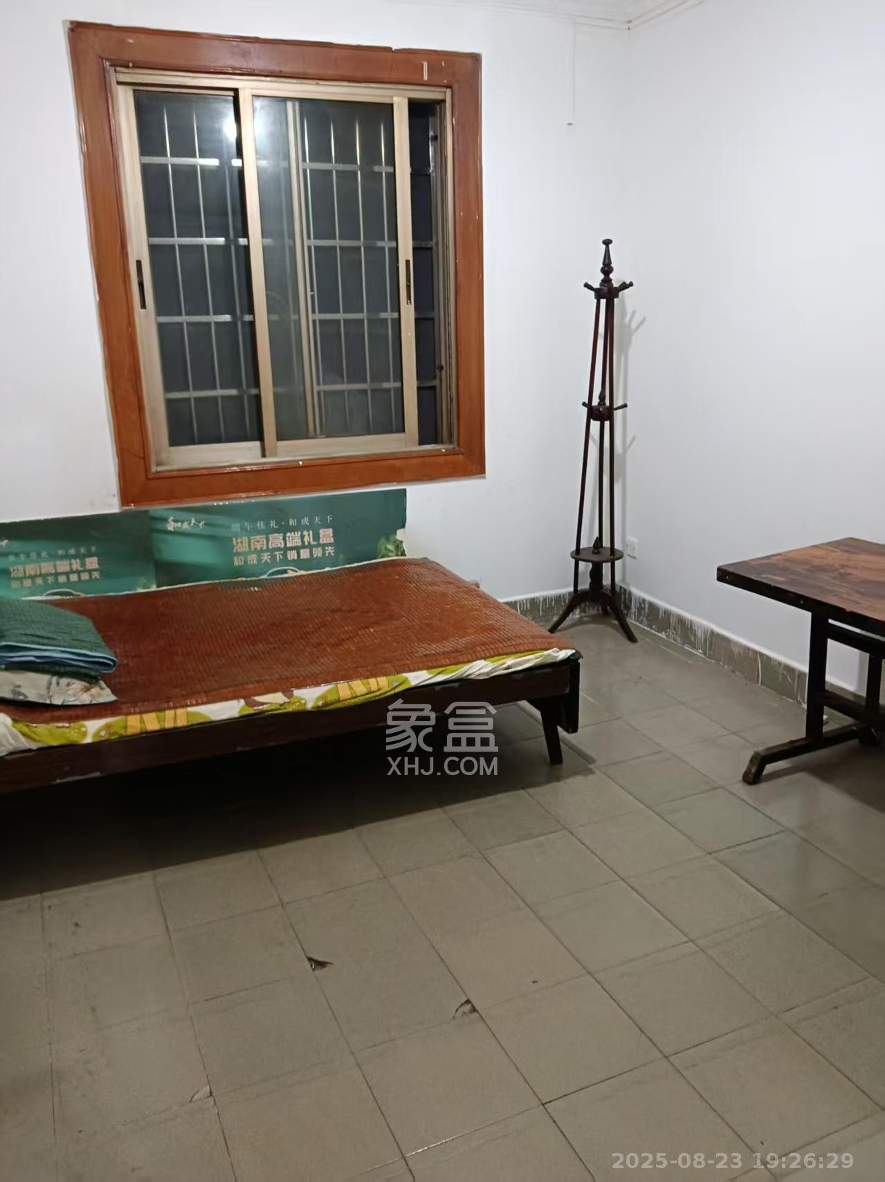 向韶村 1室0厅0卫 1500.0元/月 向韶村 1室0厅0卫 1500.0元/月室内图