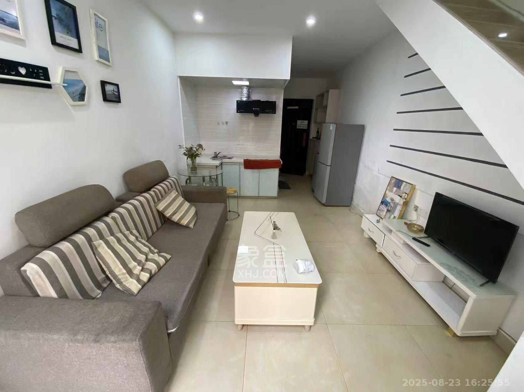 米兰春天  1室1厅1卫    1100.0元/月 米兰春天  1室1厅1卫    1100.0元/月室内图