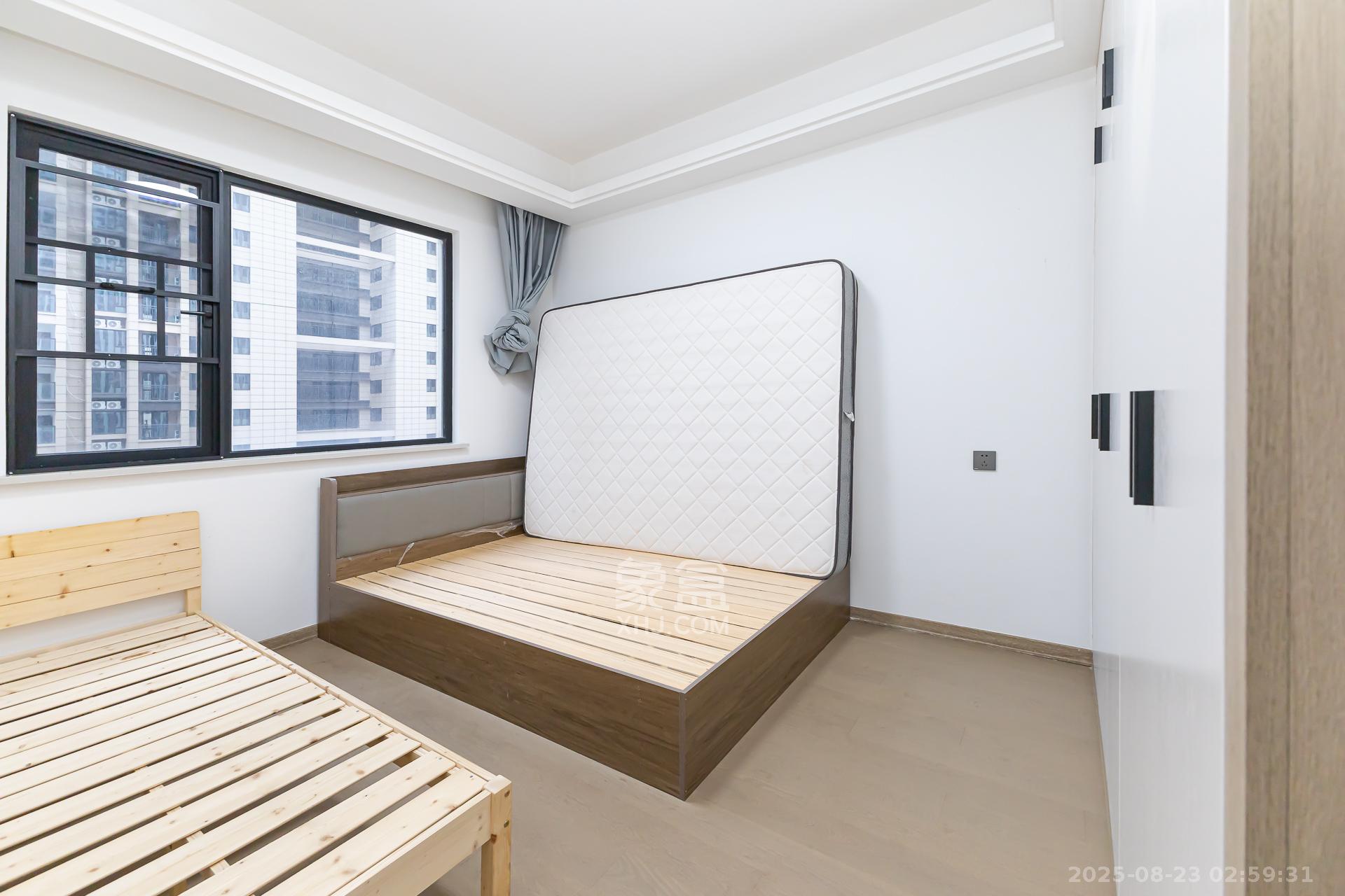 金富湘江悦城  4室2厅2卫    128.0万 金富湘江悦城  4室2厅2卫    128.0万卧室