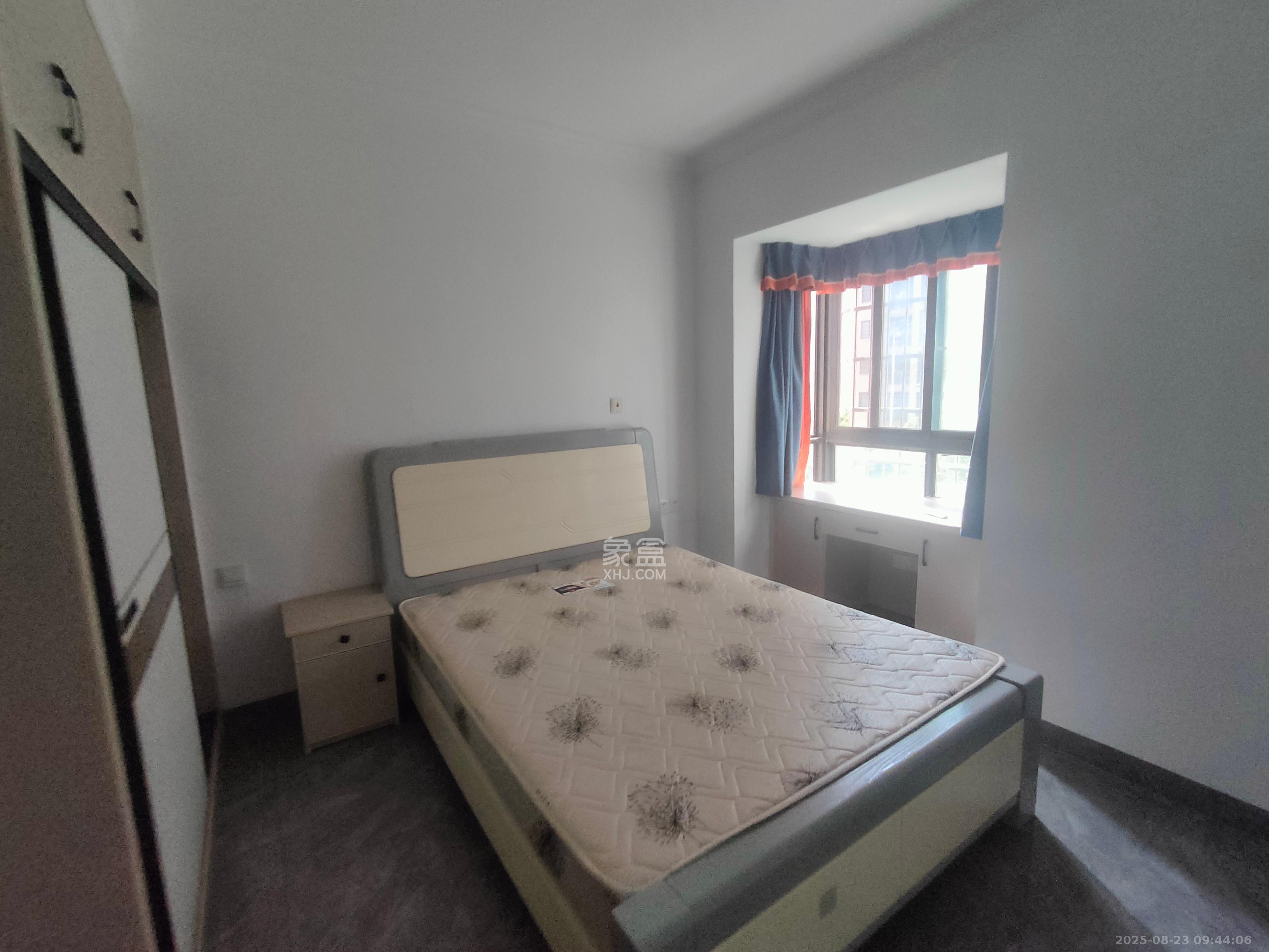 华龙家园(和泰家园)  1室1厅1卫    1380.0元/月 华龙家园(和泰家园)  1室1厅1卫    1380.0元/月室内图1