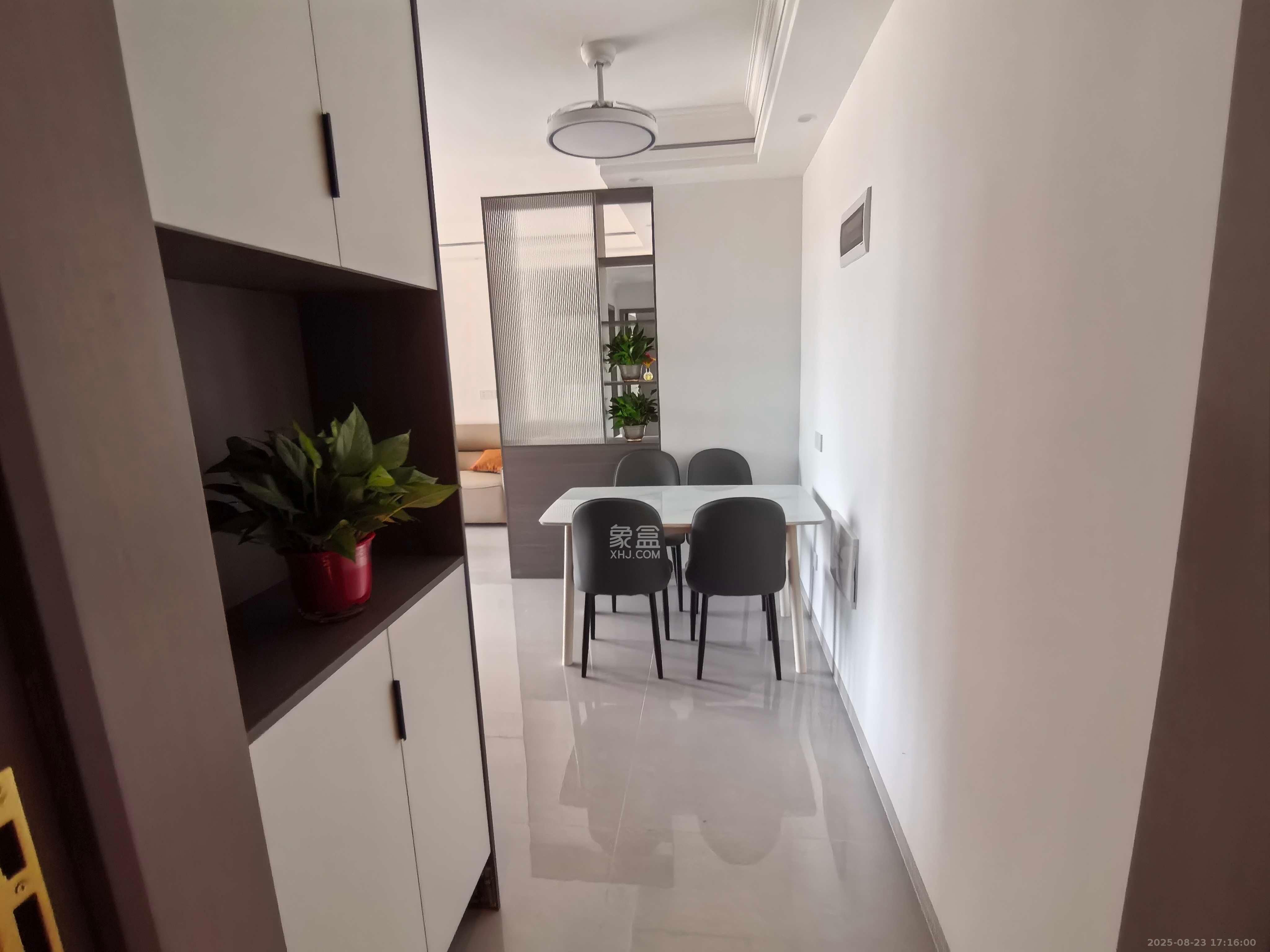 恒大揽湖苑(恒大林溪郡) 3室2厅2卫 2800.0元/月 恒大揽湖苑(恒大林溪郡) 3室2厅2卫 2800.0元/月室内图