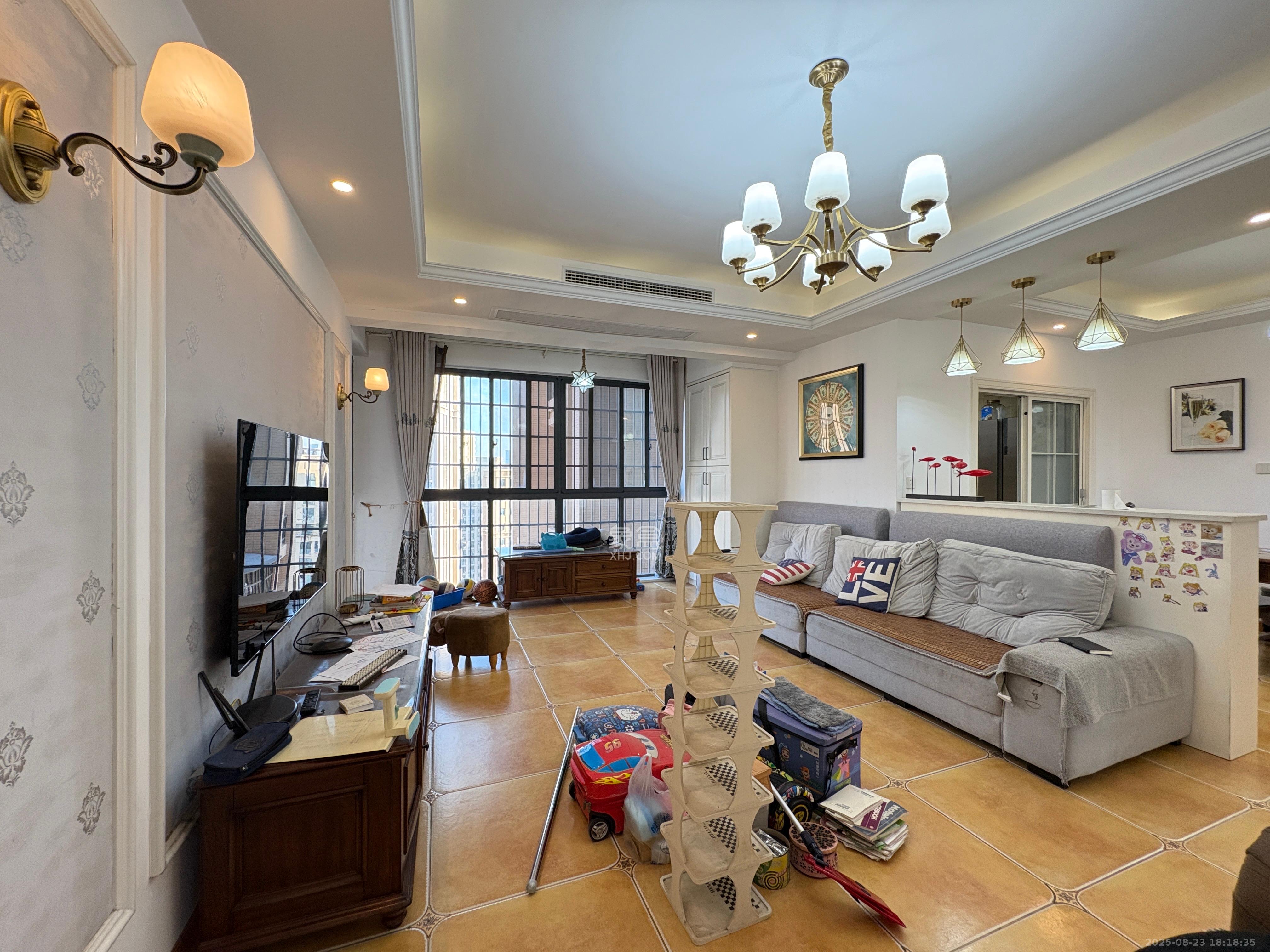 辉煌国际城二期 3室2厅2卫 3600.0元/月 辉煌国际城二期 3室2厅2卫 3600.0元/月室内图