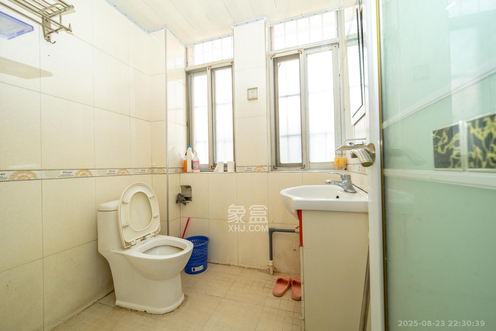 星沙汽配城（大塘村农机市场）  1室1厅1卫    15.8万卫生间