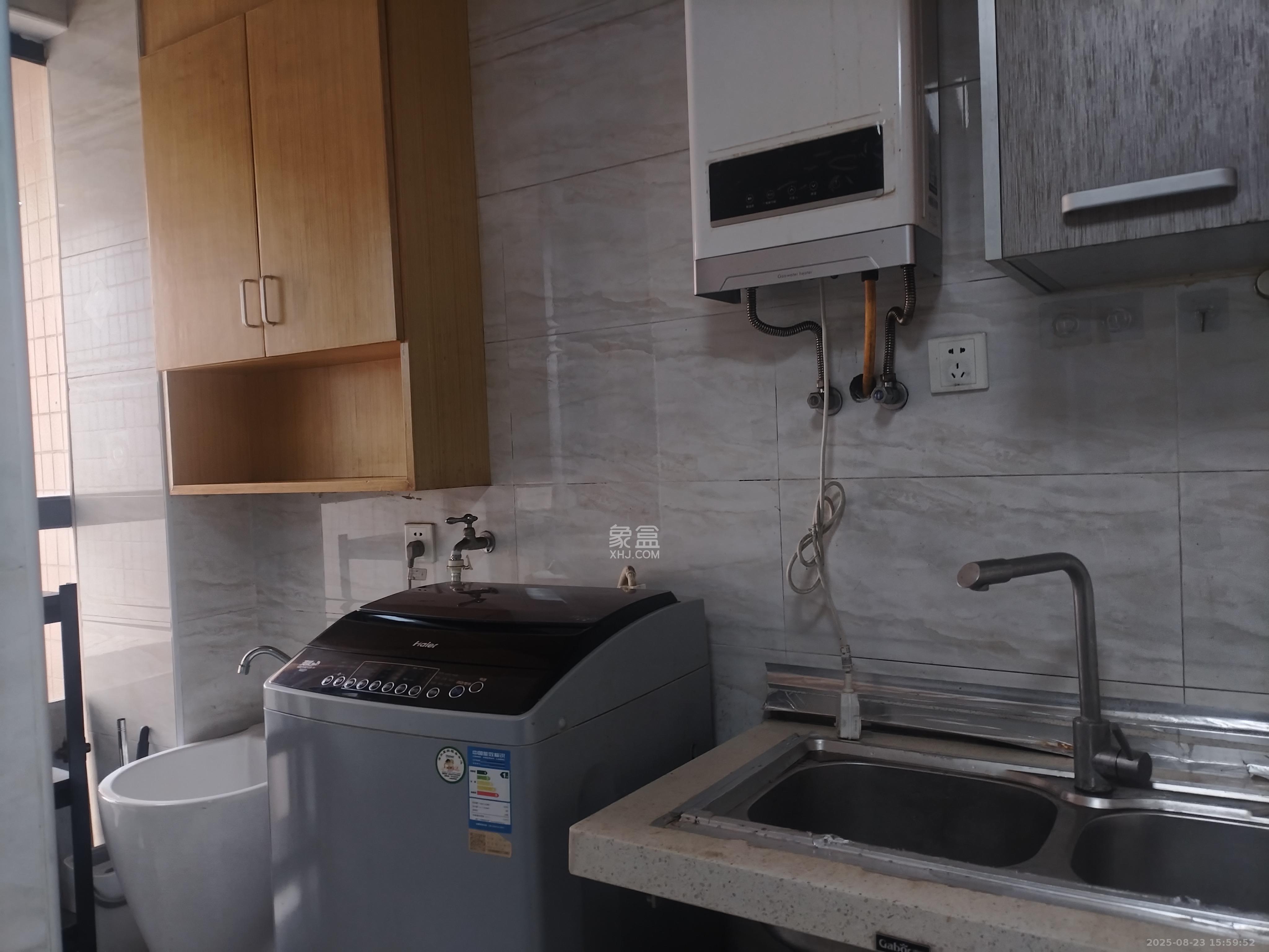 五矿万境水岸一期(万境水岸嘉苑) 3室2厅1卫 2200.0元/月 五矿万境水岸一期(万境水岸嘉苑) 3室2厅1卫 2200.0元/月室内图