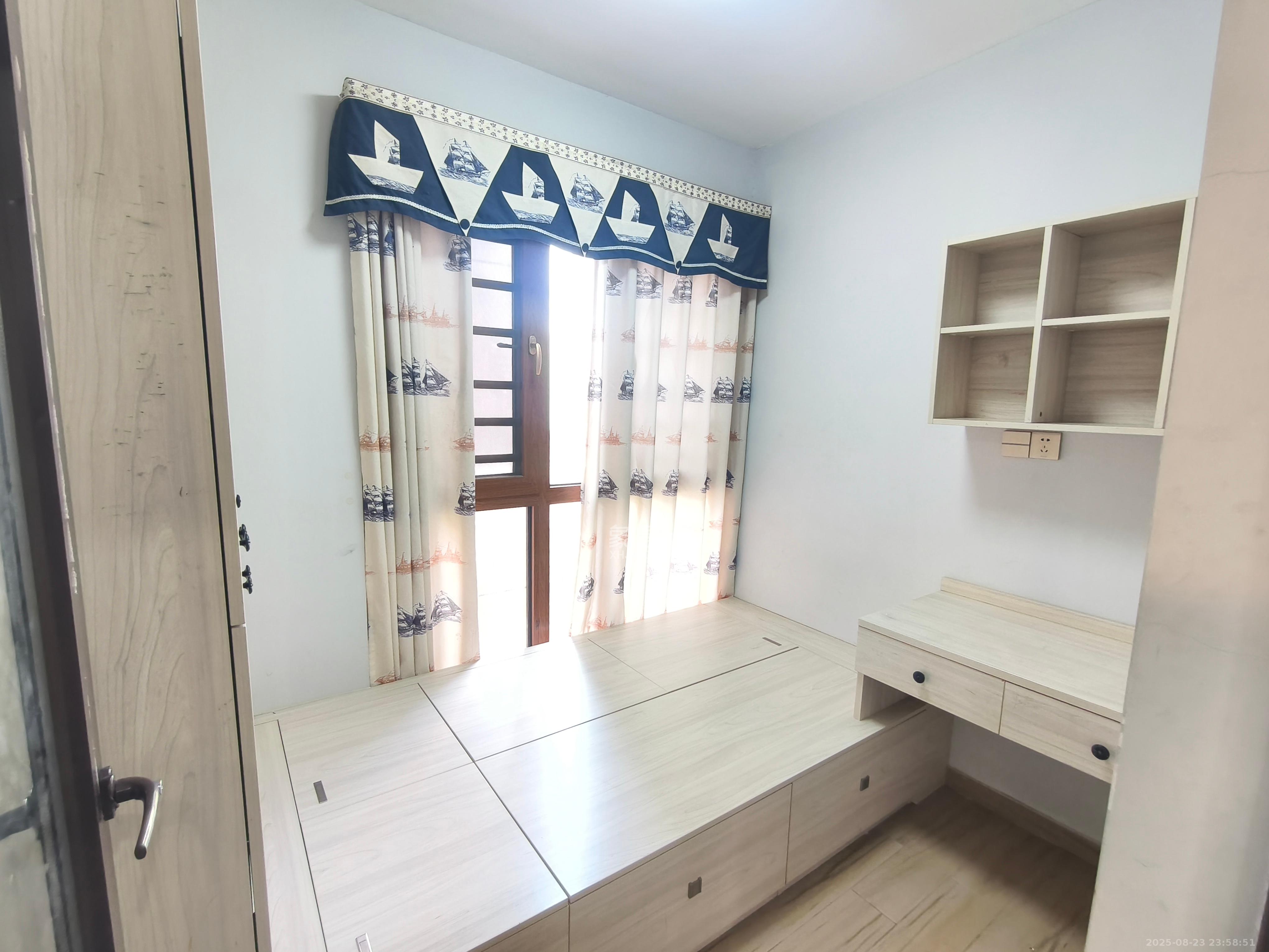 梅溪鑫苑名家 3室2厅1卫 2700.0元/月 梅溪鑫苑名家 3室2厅1卫 2700.0元/月室内图