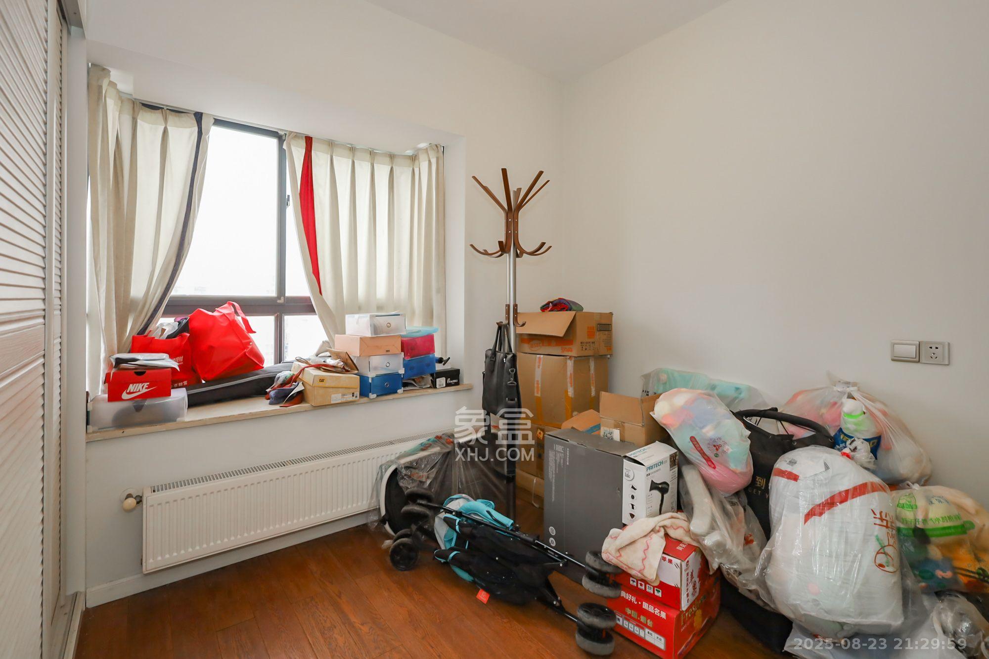 天骄福邸  3室2厅1卫    2700.0元/月室内图