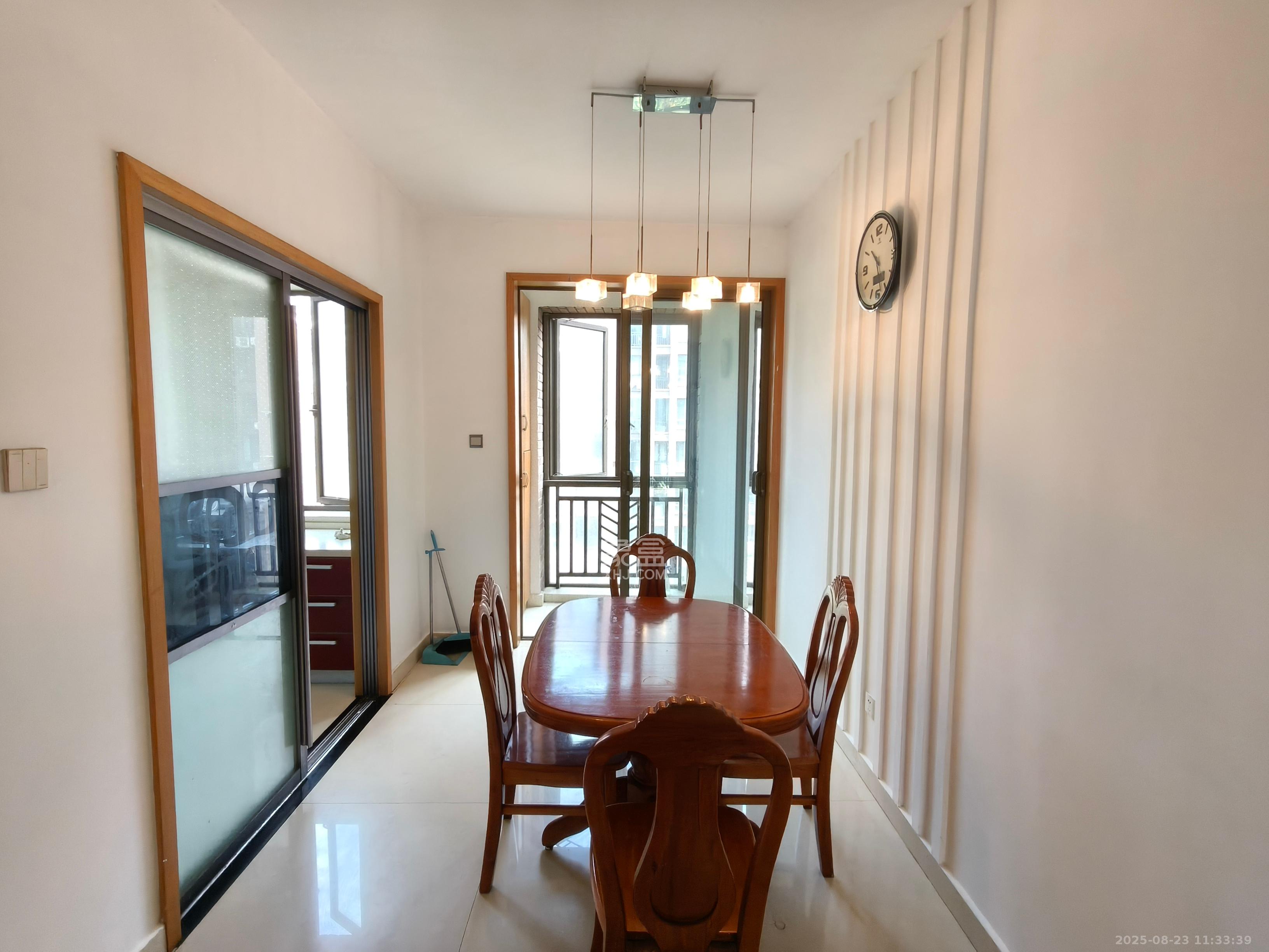 奥林匹克花园  3室2厅2卫    3300.0元/月室内图