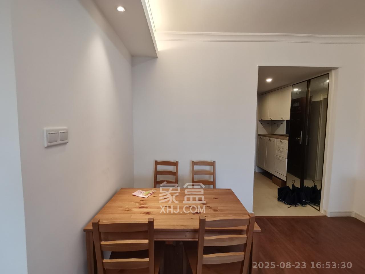 万科魅力之城  3室2厅2卫    2200.0元/月室内图