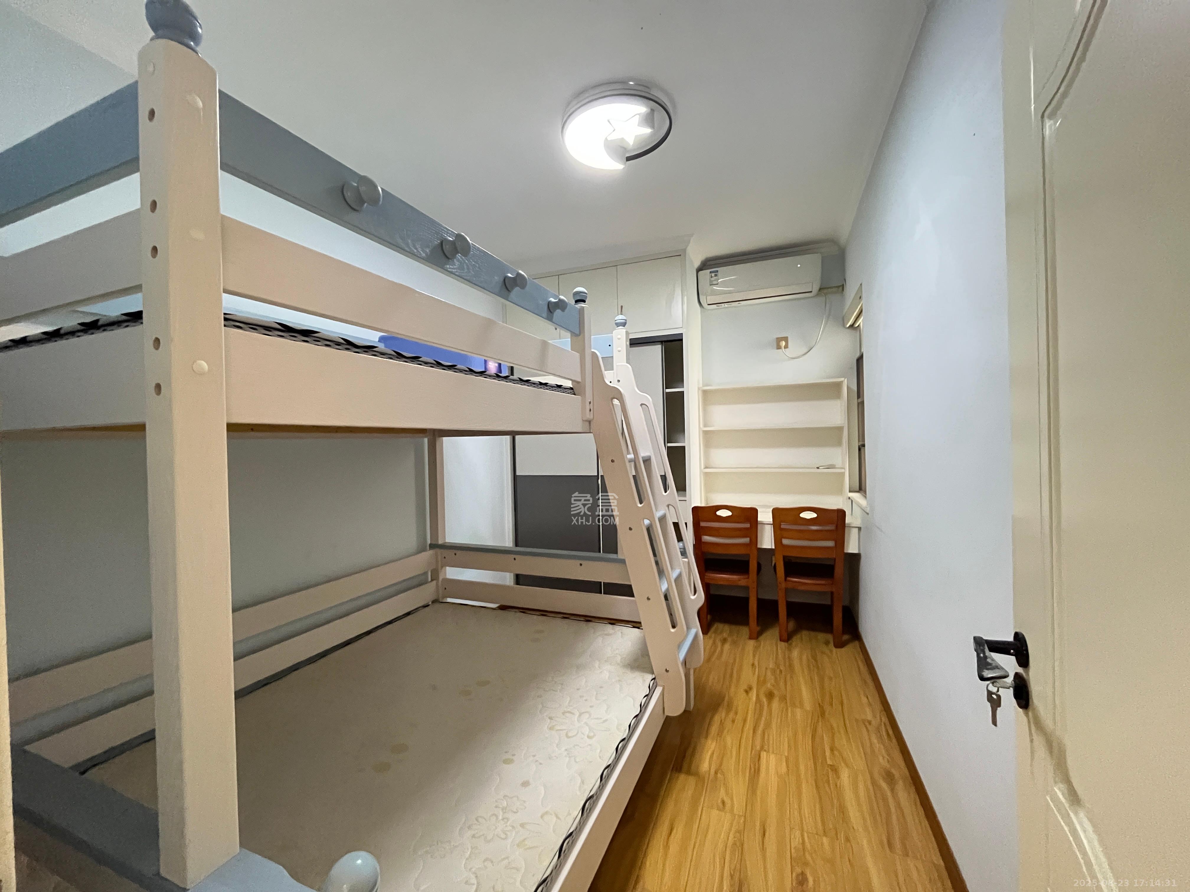 湖湘奥林匹克花园  3室2厅1卫    2300.0元/月 湖湘奥林匹克花园  3室2厅1卫    2300.0元/月室内图