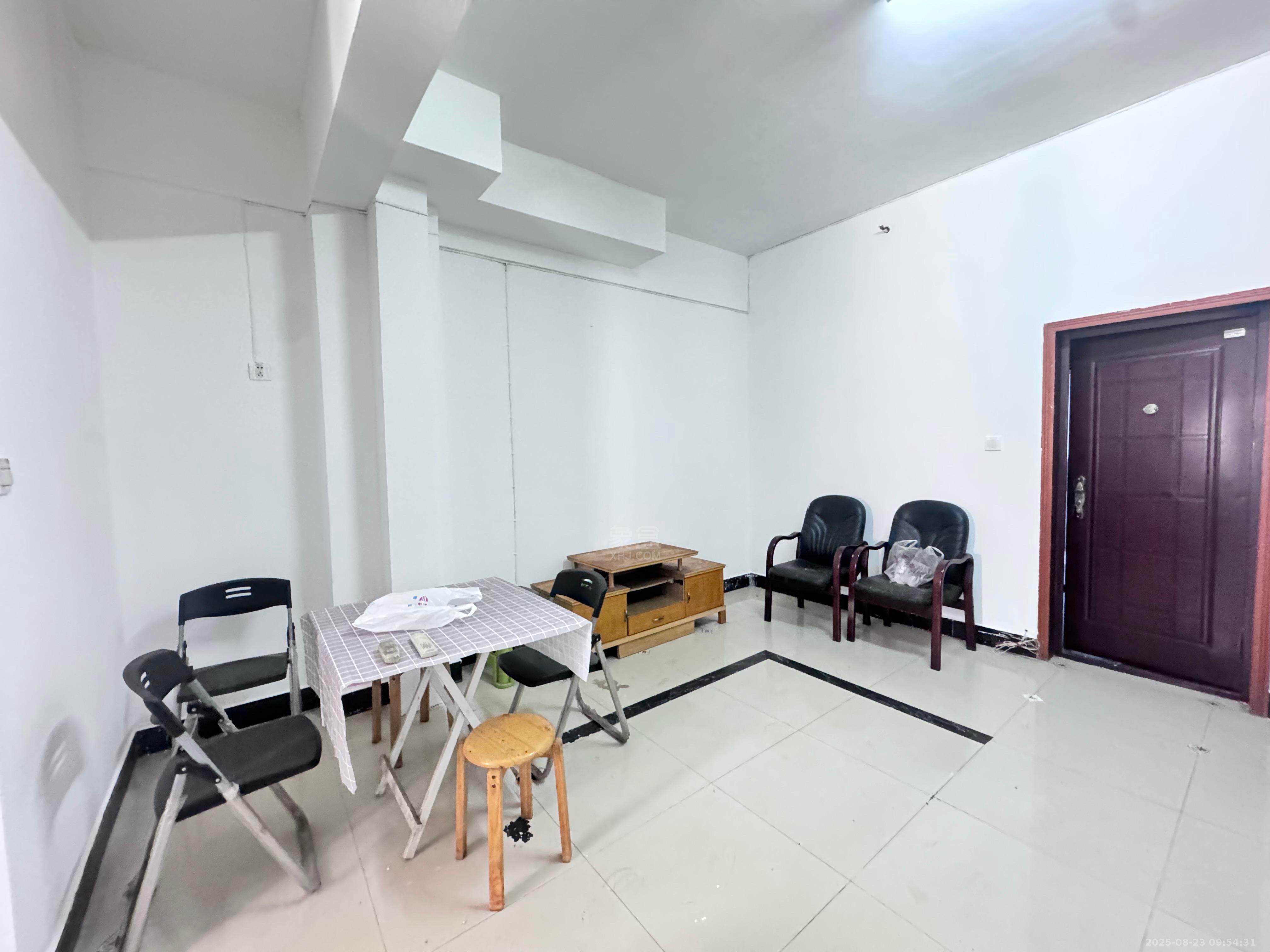 金色名都(融城广场) 1室1厅1卫 700.0元/月 金色名都(融城广场) 1室1厅1卫 700.0元/月室内图