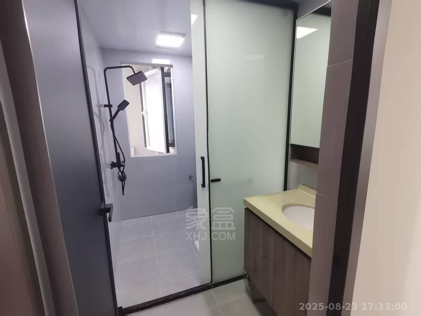 葛宁悦东方 3室2厅2卫 2400.0元/月 葛宁悦东方 3室2厅2卫 2400.0元/月室内图