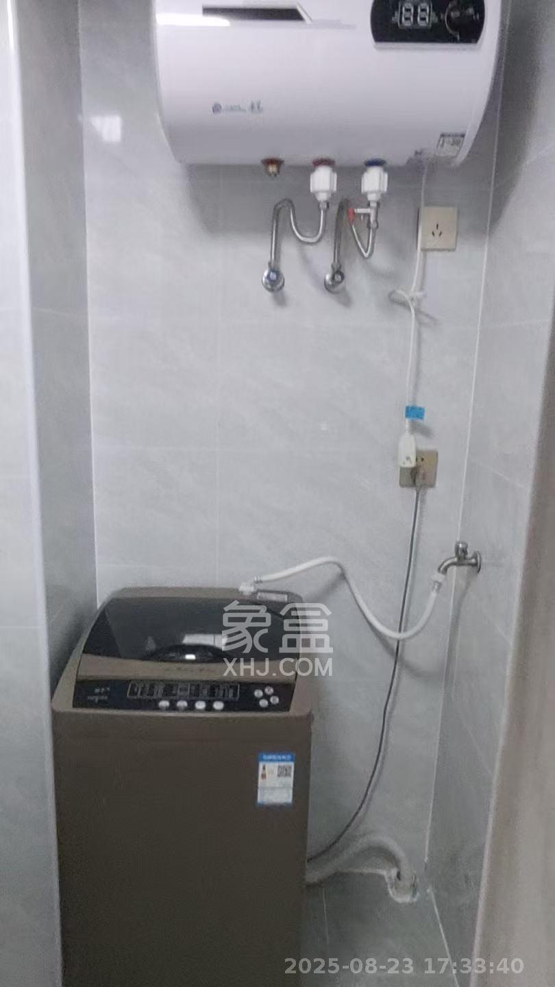 明昇壹城(明昇时代广场)二期  1室1厅1卫    1800.0元/月 明昇壹城(明昇时代广场)二期  1室1厅1卫    1800.0元/月室内图