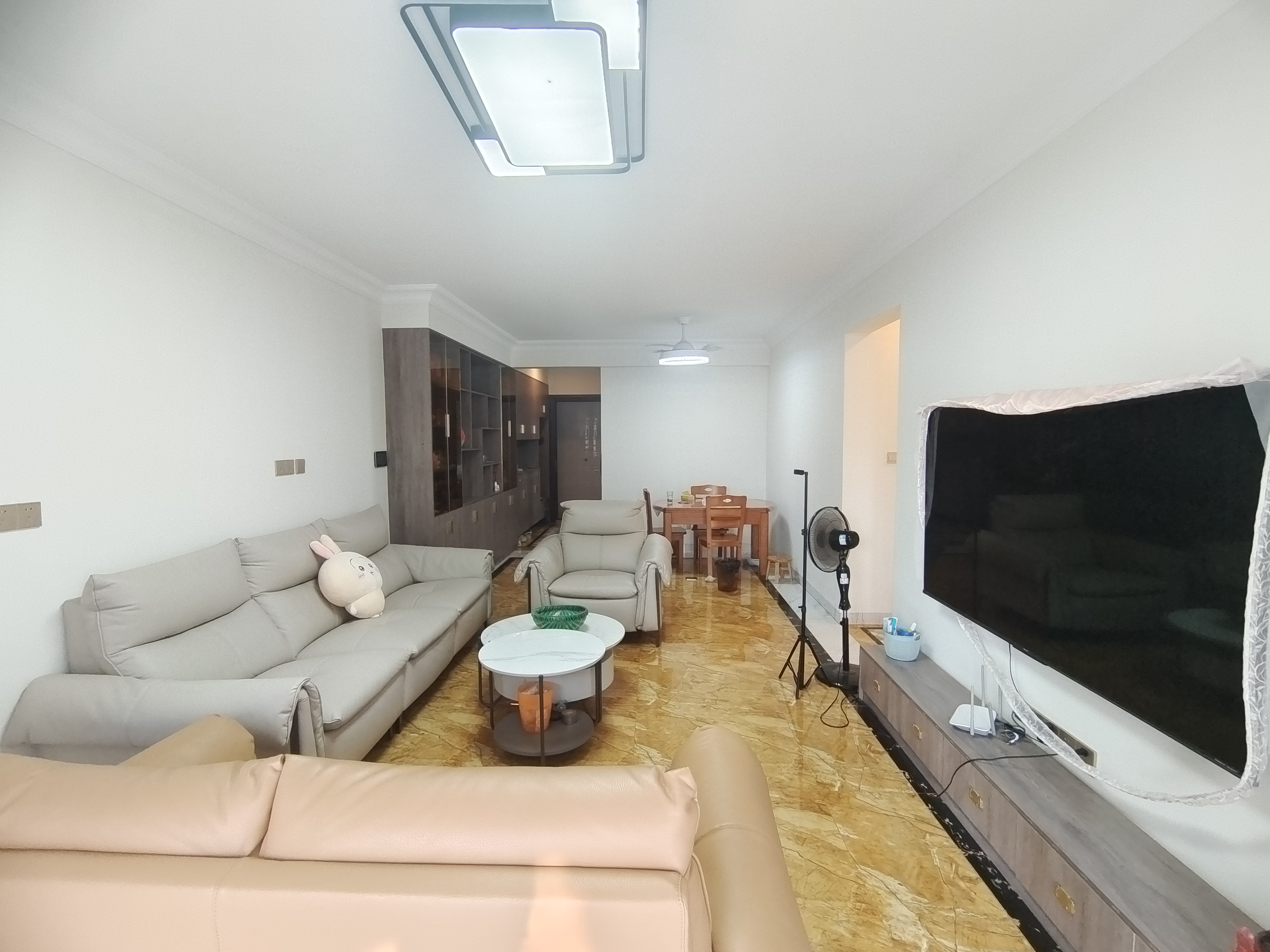 碧桂园梓山府 3室2厅2卫 2000.0元/月 碧桂园梓山府 3室2厅2卫 2000.0元/月室内图