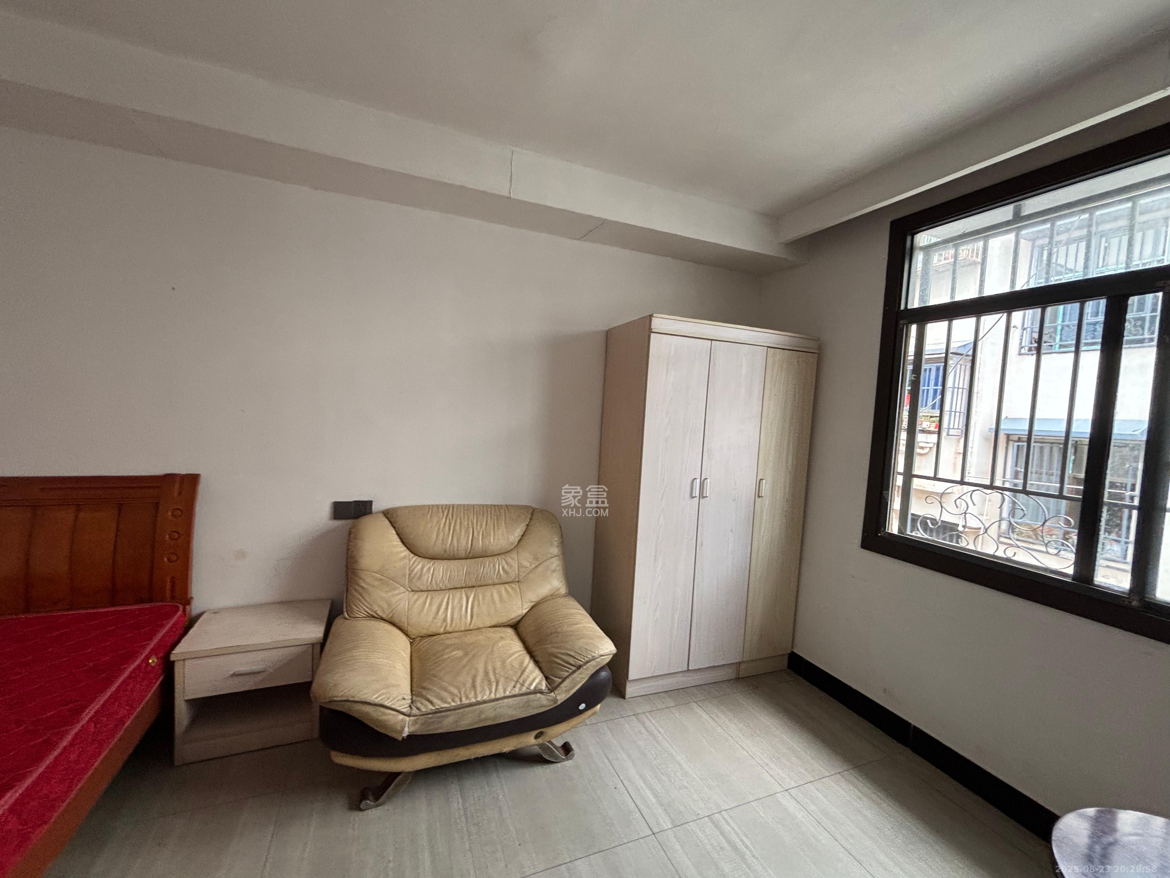 星沙二区 1室1厅1卫 450.0元/月 星沙二区 1室1厅1卫 450.0元/月室内图