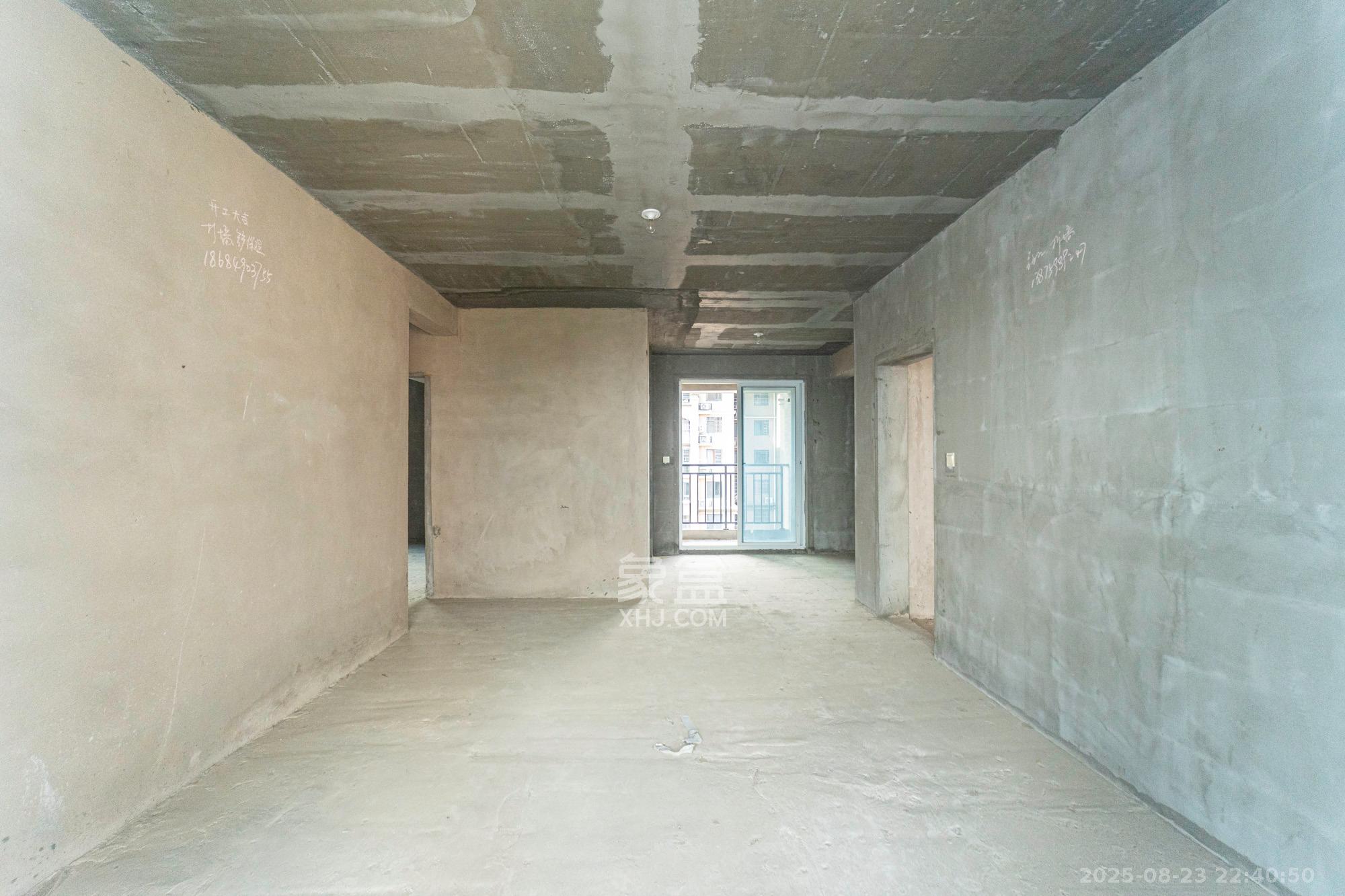 中安善化国际 3室2厅2卫 59.8万 中安善化国际 3室2厅2卫 59.8万客厅