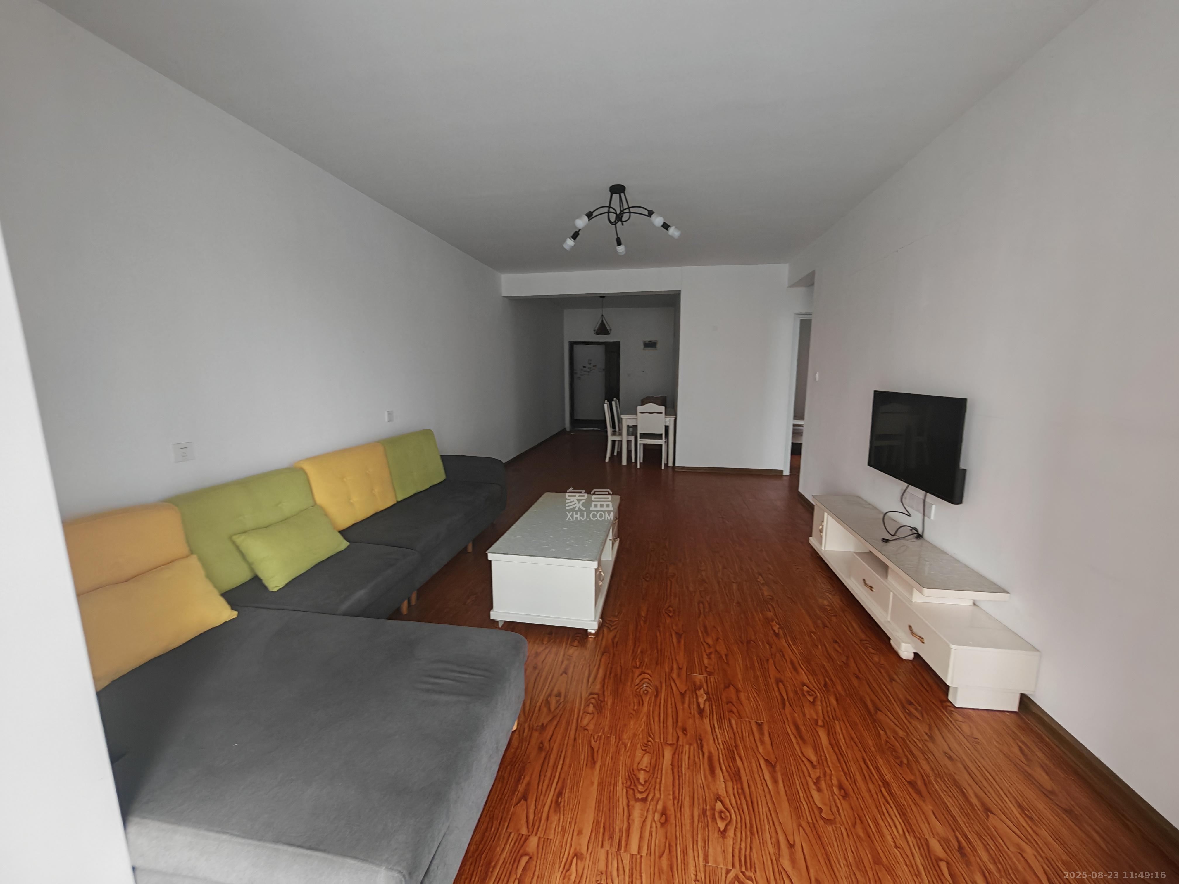 水映青山  2室2厅1卫    2000.0元/月 水映青山  2室2厅1卫    2000.0元/月室内图