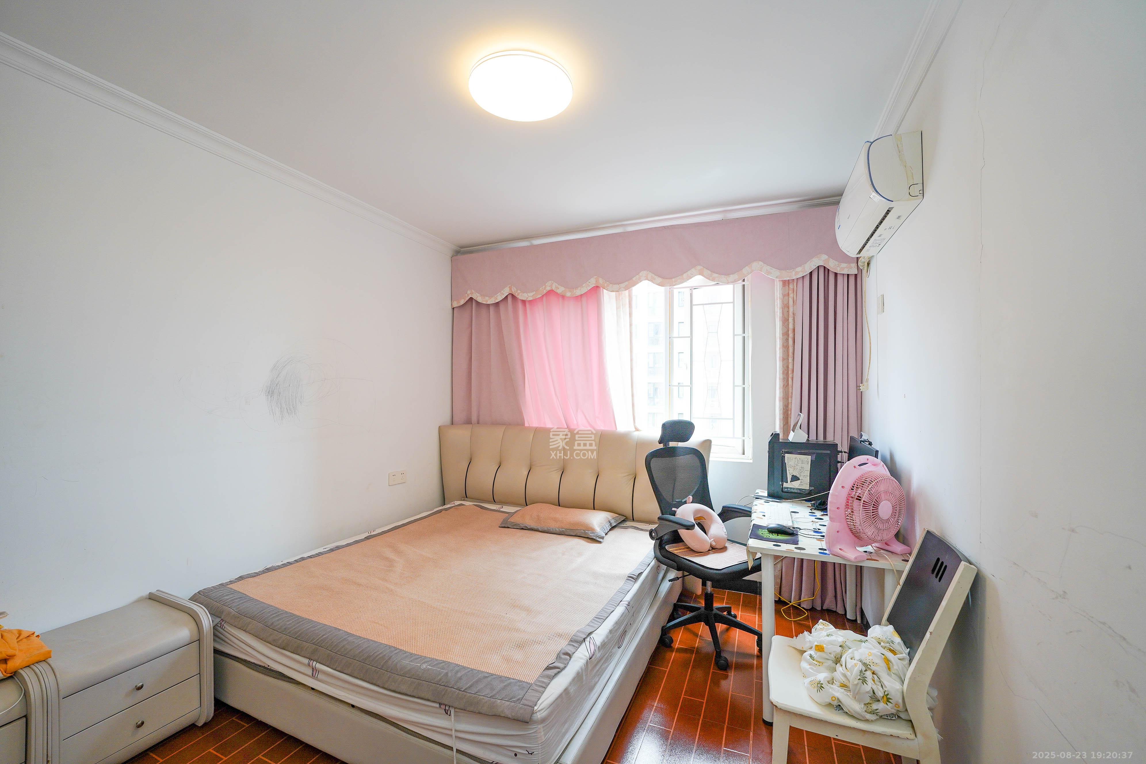 丽发新城 3室2厅2卫 85.0万 丽发新城 3室2厅2卫 85.0万卧室