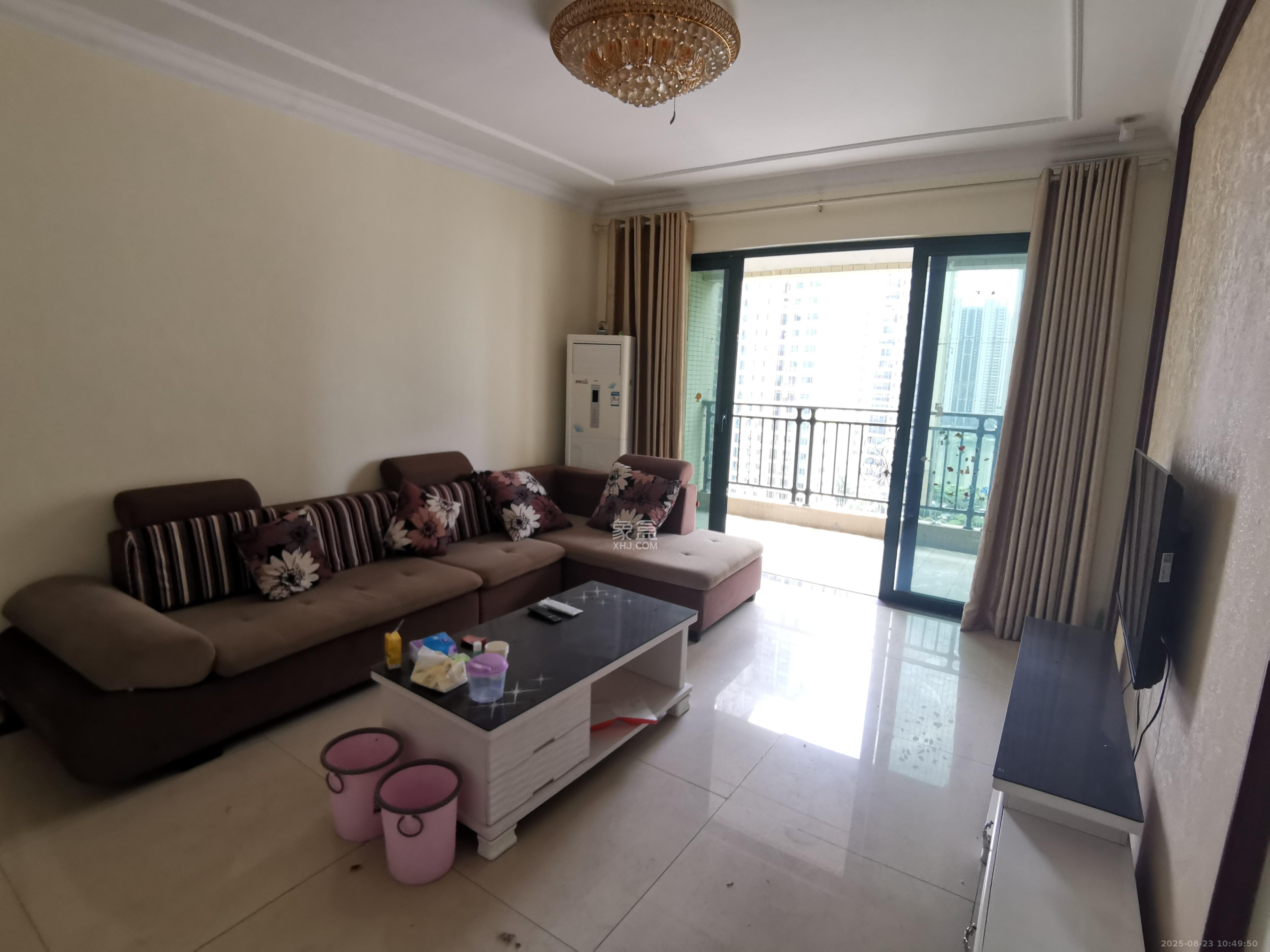 恒大御景湾 3室2厅2卫 3500.0元/月 恒大御景湾 3室2厅2卫 3500.0元/月室内图