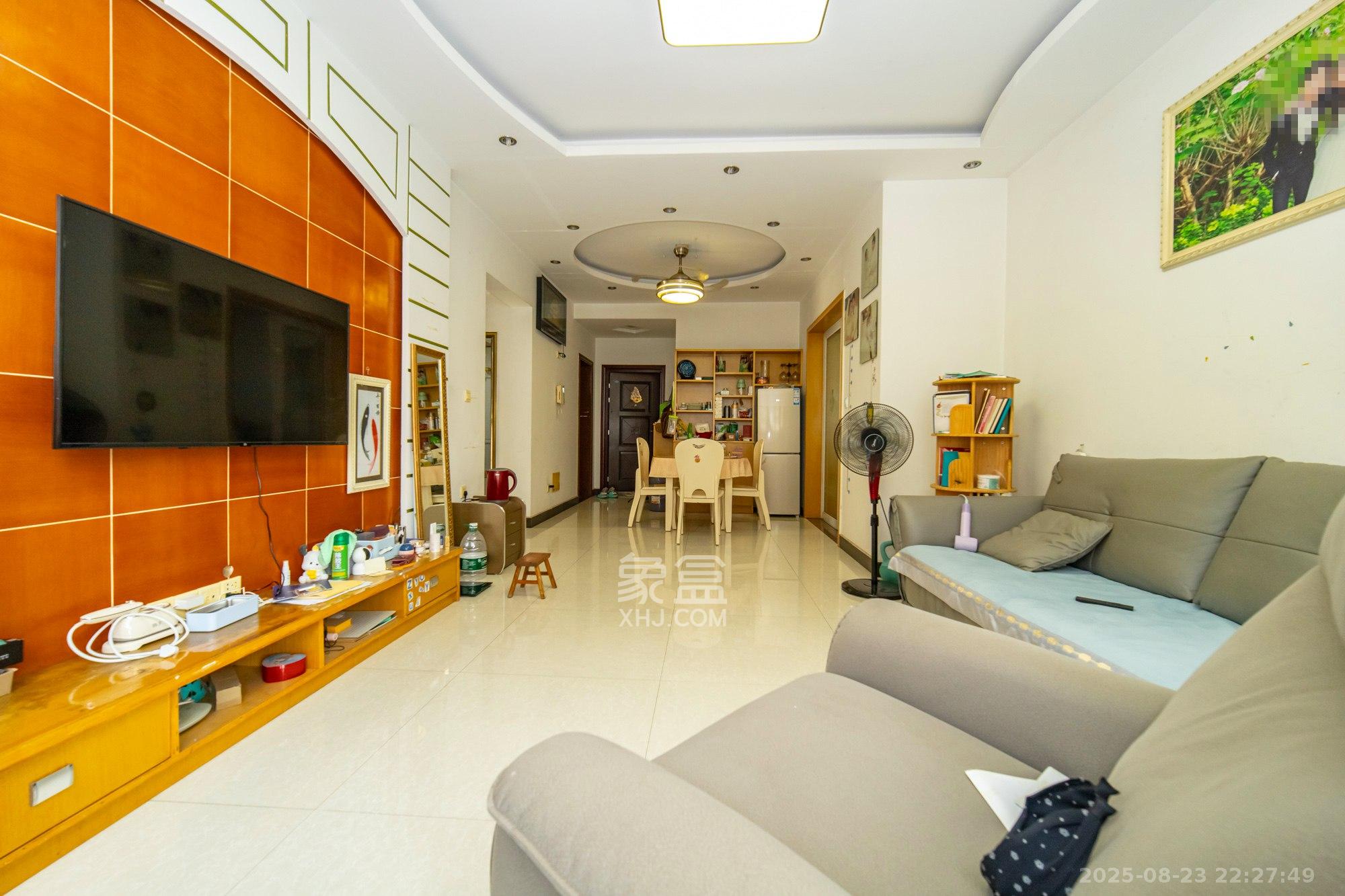 楚天世纪城东苑 2室2厅1卫 43.8万 楚天世纪城东苑 2室2厅1卫 43.8万客厅