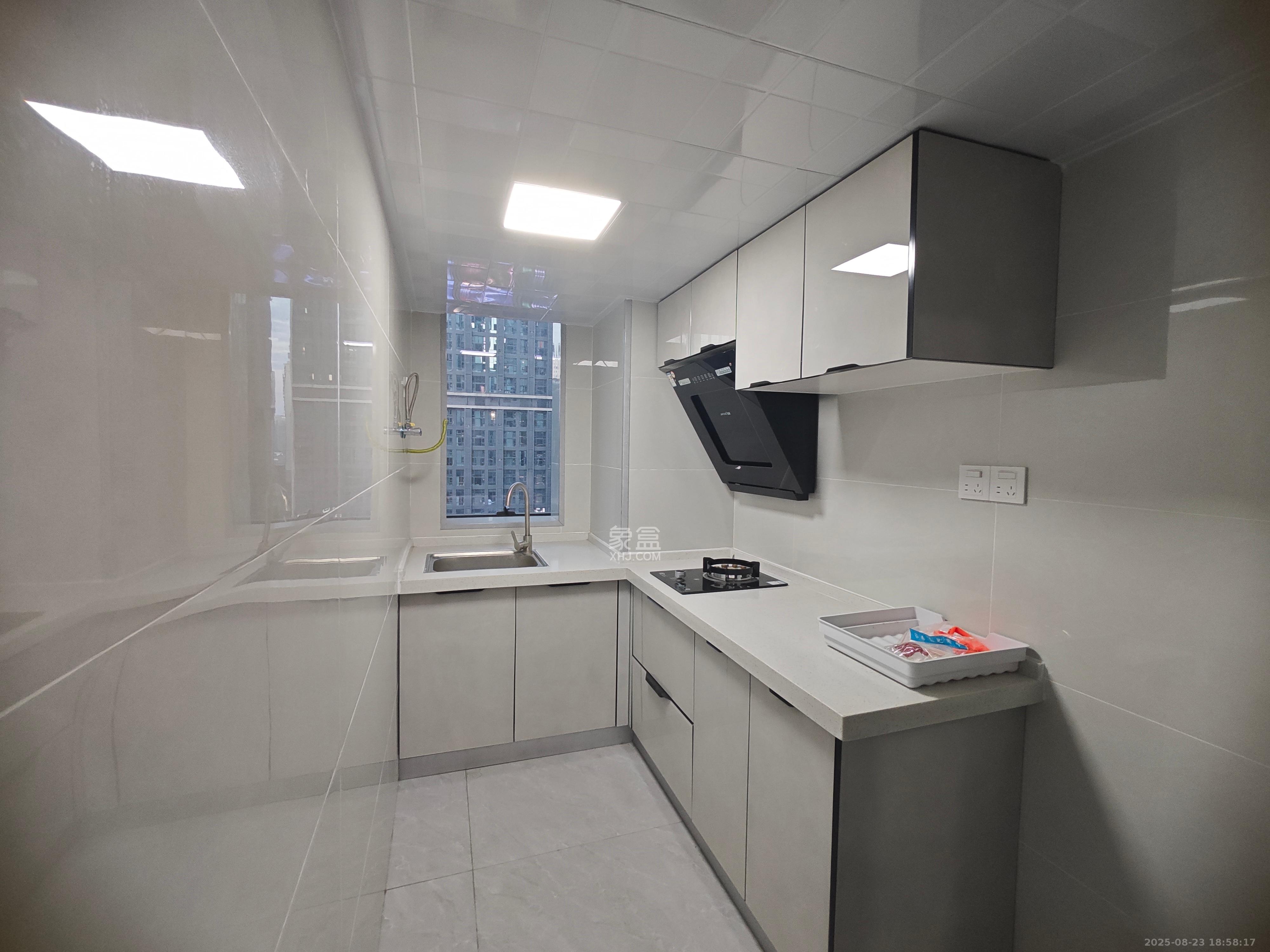 龙湖铂金岛  1室0厅0卫    3500.0元/月 龙湖铂金岛  1室0厅0卫    3500.0元/月室内图