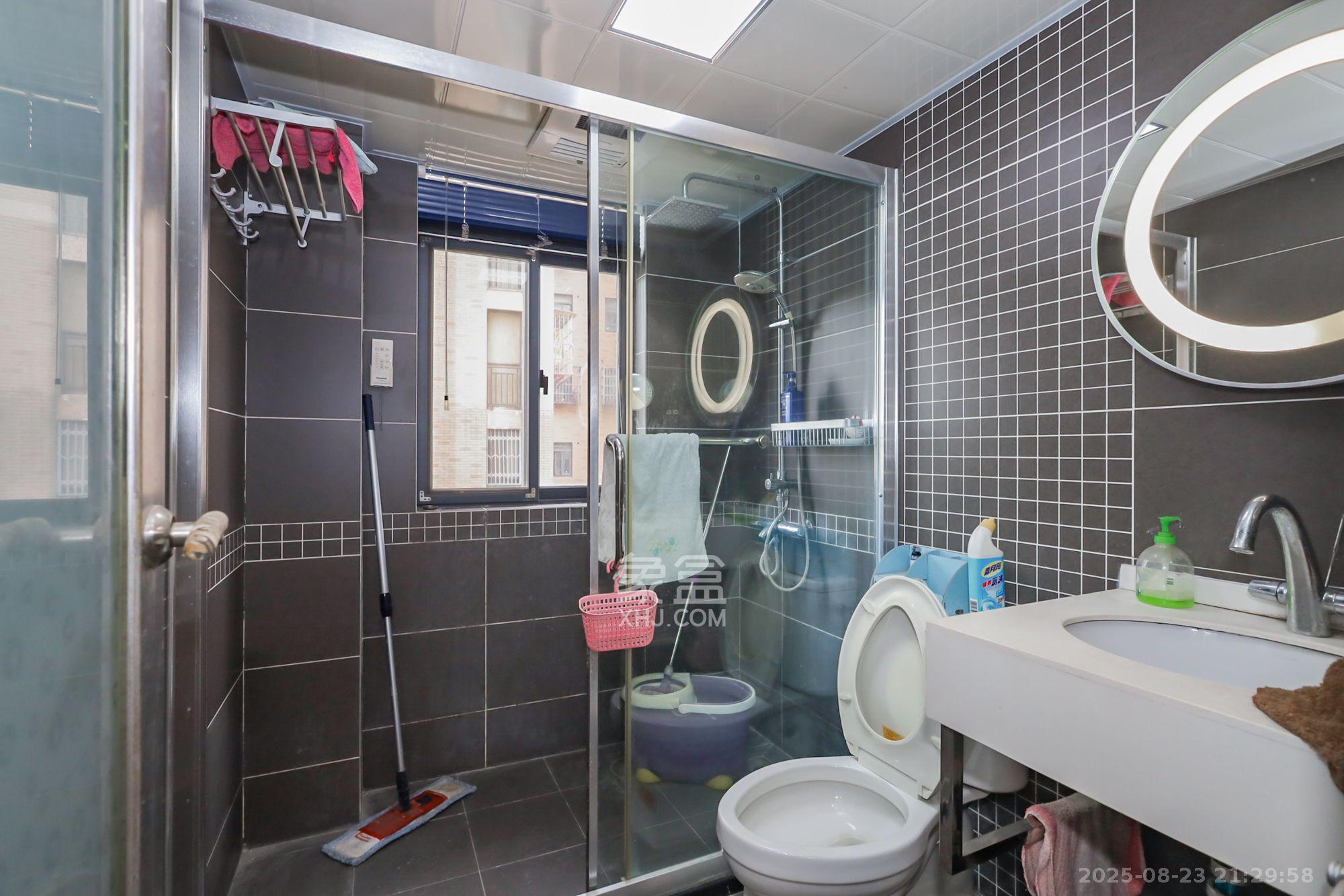 天骄福邸  3室2厅1卫    2700.0元/月室内图