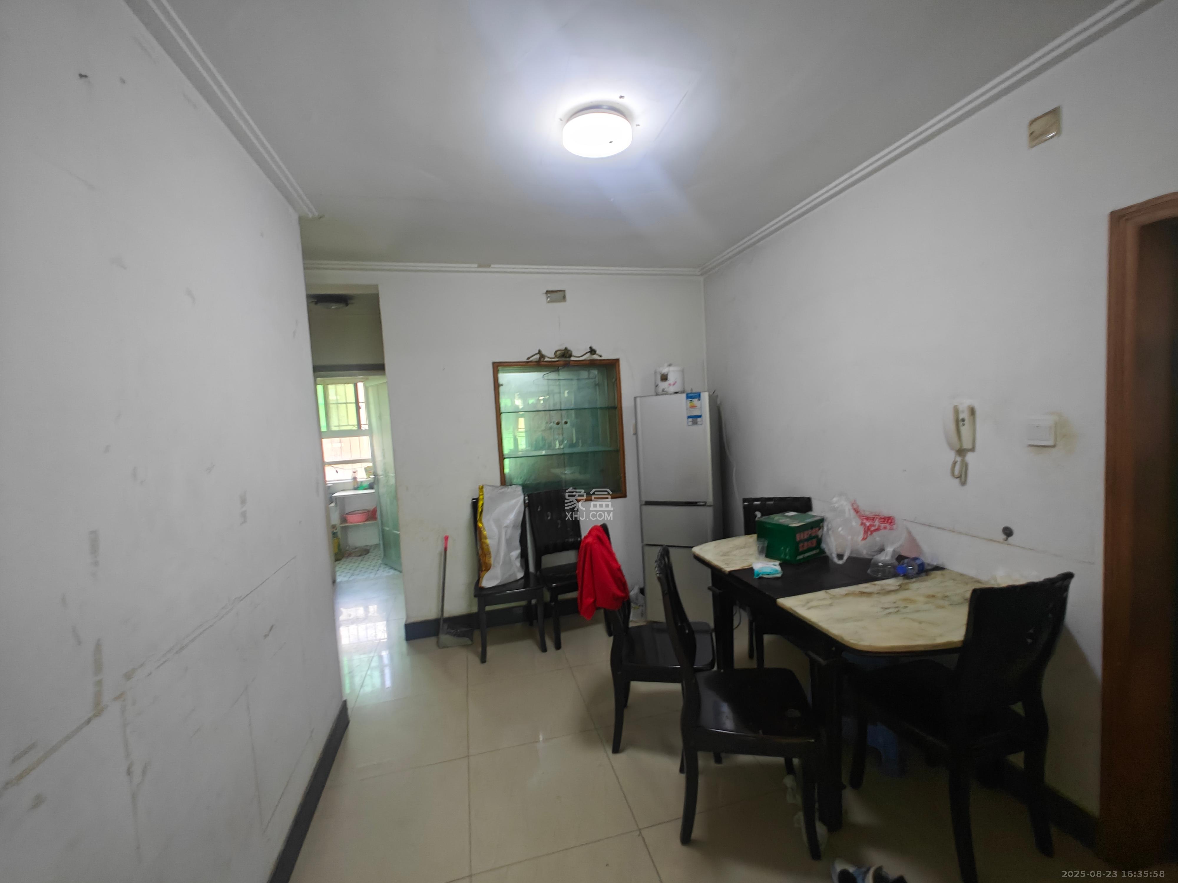 恩瑞麓山名园(龙王港小区) 3室2厅2卫 1600.0元/月 恩瑞麓山名园(龙王港小区) 3室2厅2卫 1600.0元/月室内图