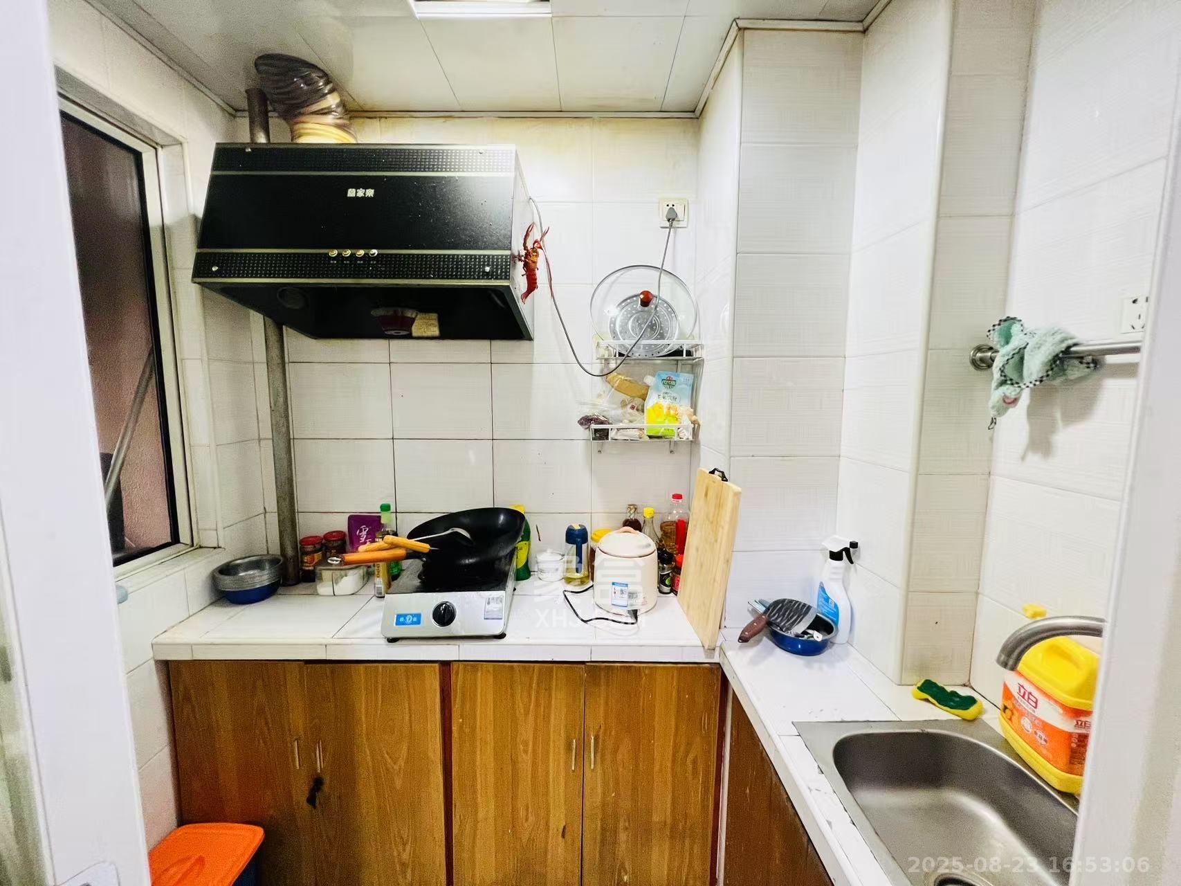 白沙晶城  1室1厅1卫    1500.0元/月 白沙晶城  1室1厅1卫    1500.0元/月室内图