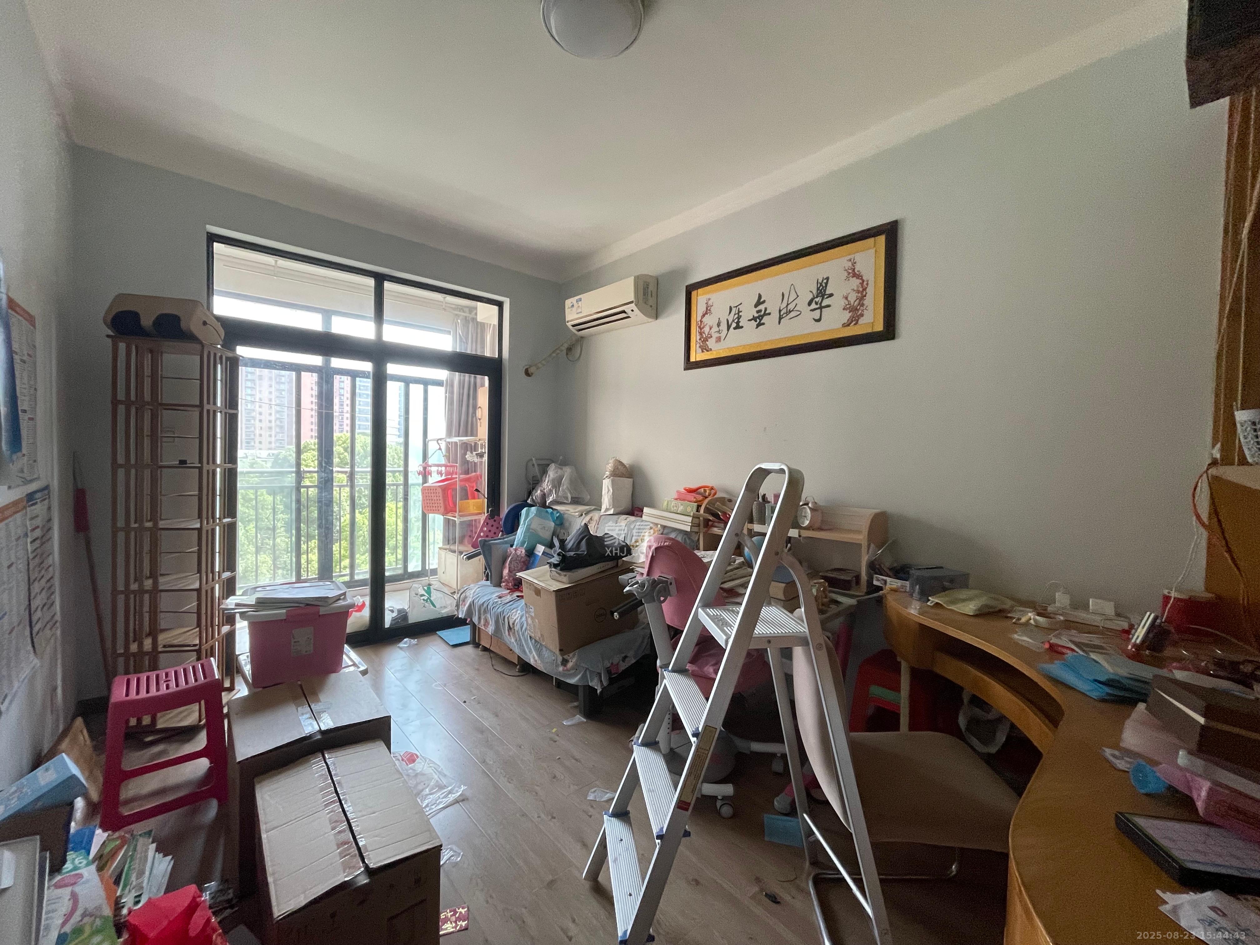 西点公园里  3室2厅2卫   3000.00元/月室内图