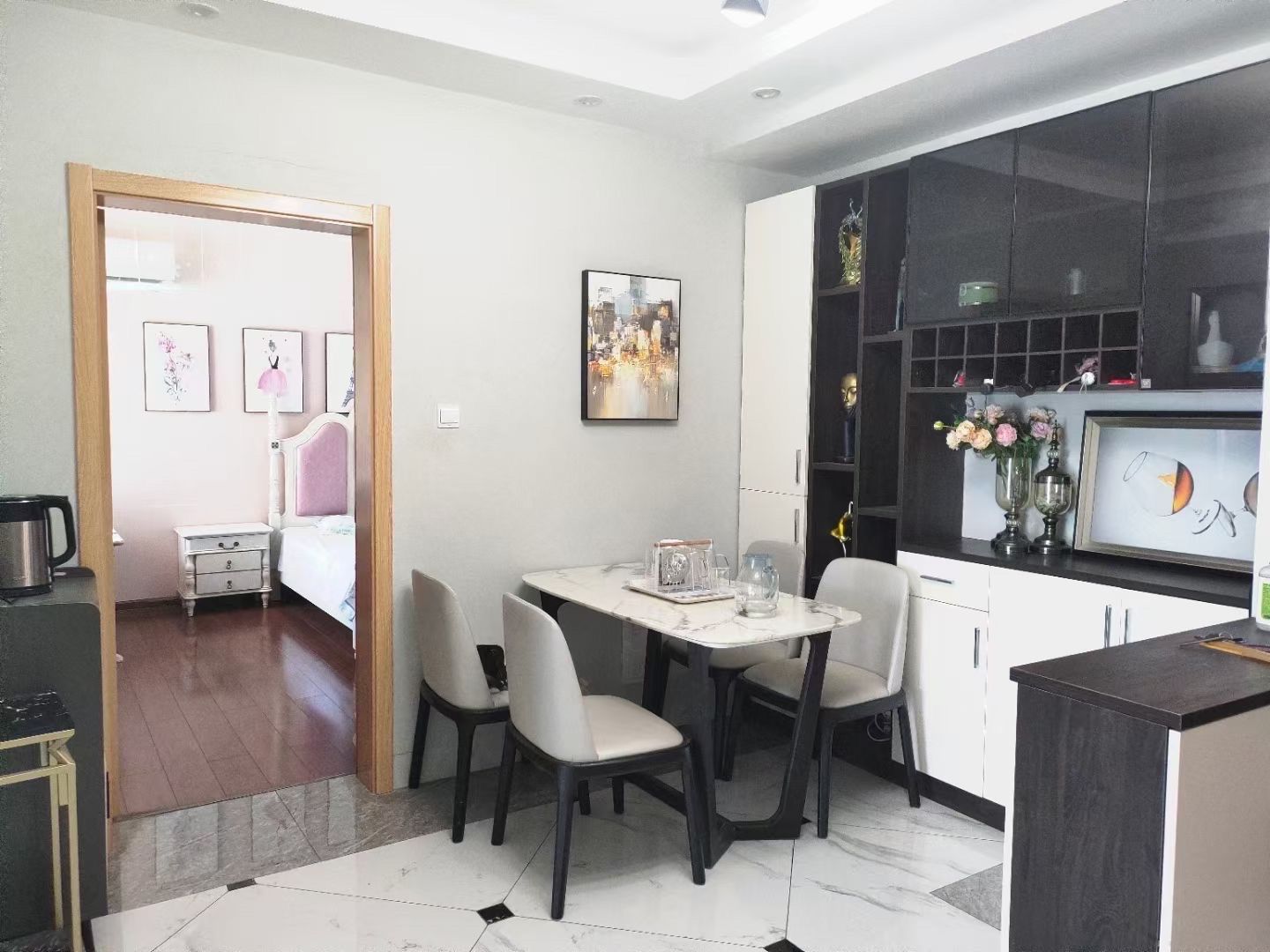 五江碧桂园城市广场 3室2厅2卫 2300.0元/月 五江碧桂园城市广场 3室2厅2卫 2300.0元/月室内图