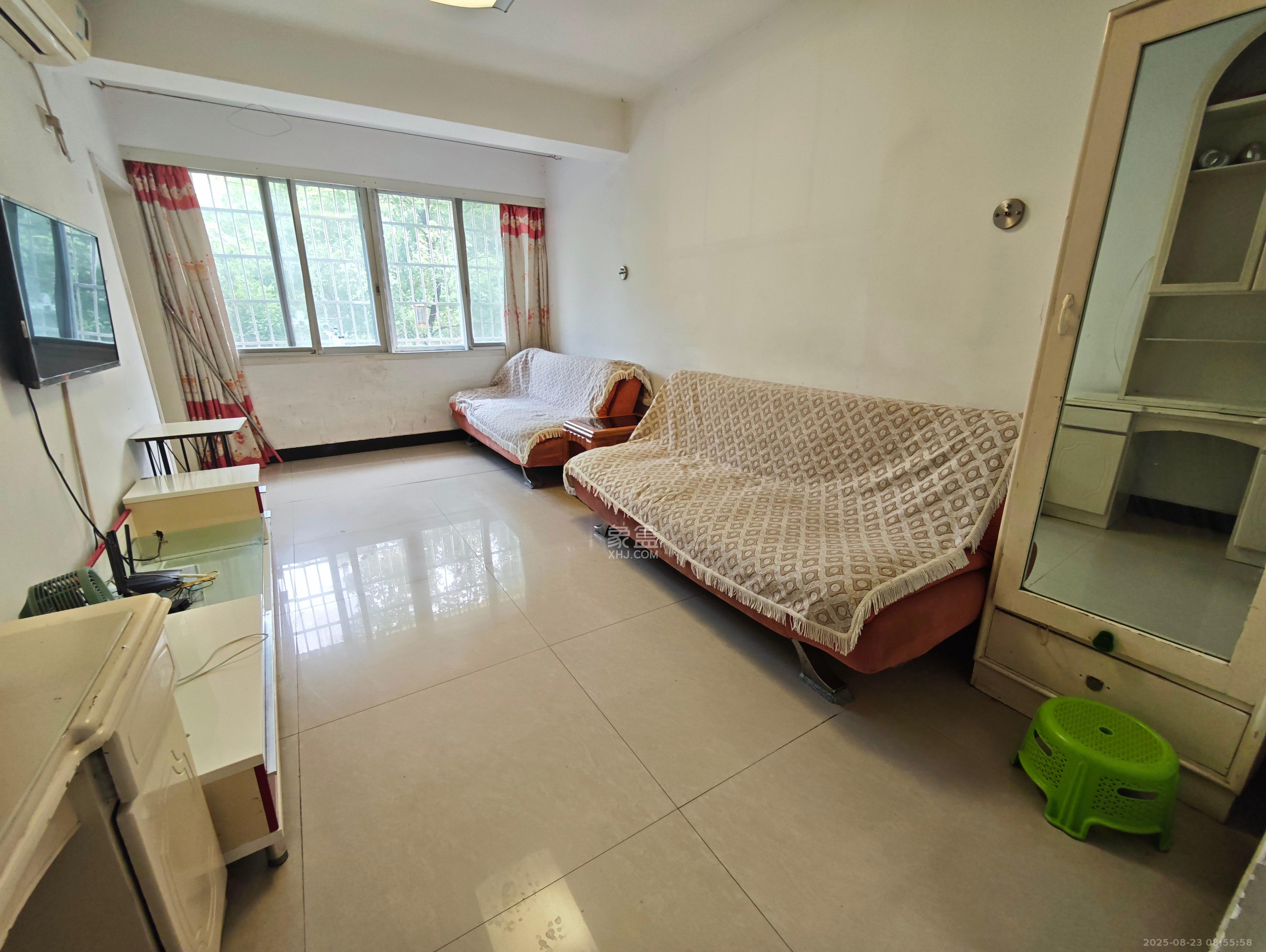 希圣园  2室1厅1卫    1700.0元/月 希圣园  2室1厅1卫    1700.0元/月